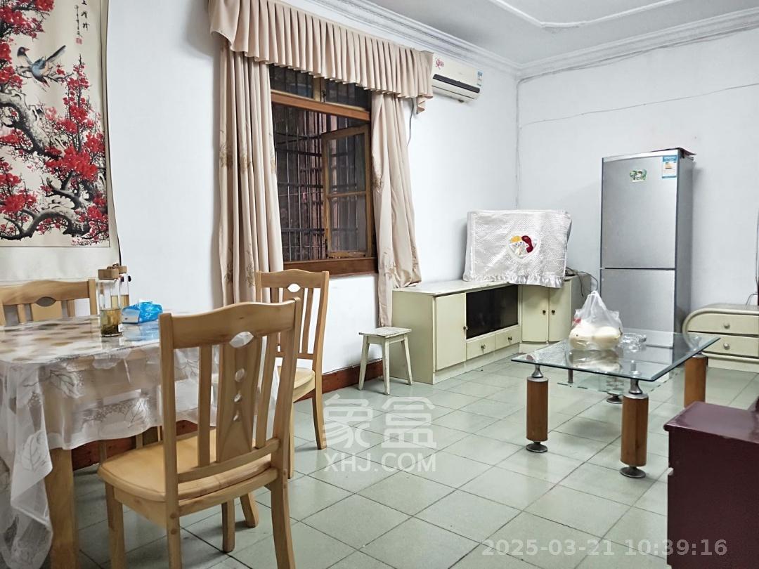 大/小王家巷散盘 1室0厅0卫 1900.0元/月 大/小王家巷散盘 1室0厅0卫 1900.0元/月室内图