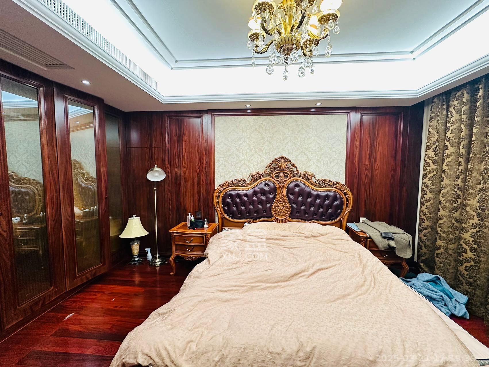 运达中央广场一、二期  3室2厅2卫    9000.0元/月 运达中央广场一、二期  3室2厅2卫    9000.0元/月室内图