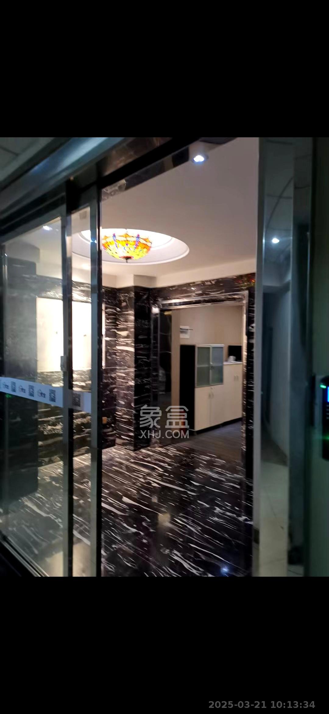 摩天一号 3室0厅0卫 3300.0元/月 摩天一号 3室0厅0卫 3300.0元/月室内图