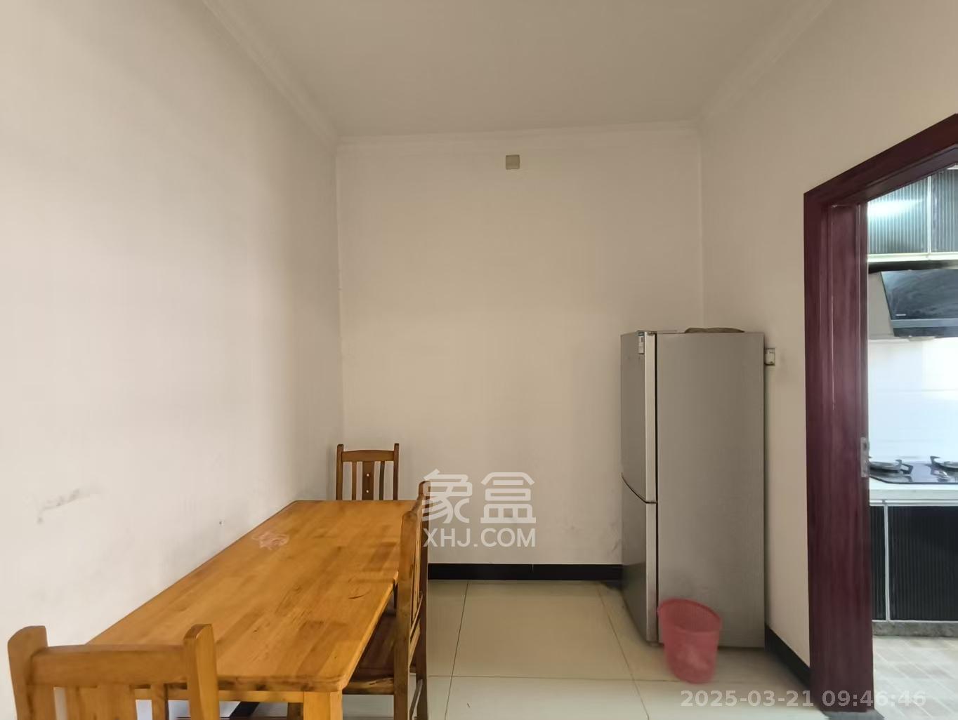 新路小区  2室1厅1卫   1400.00元/月室内图