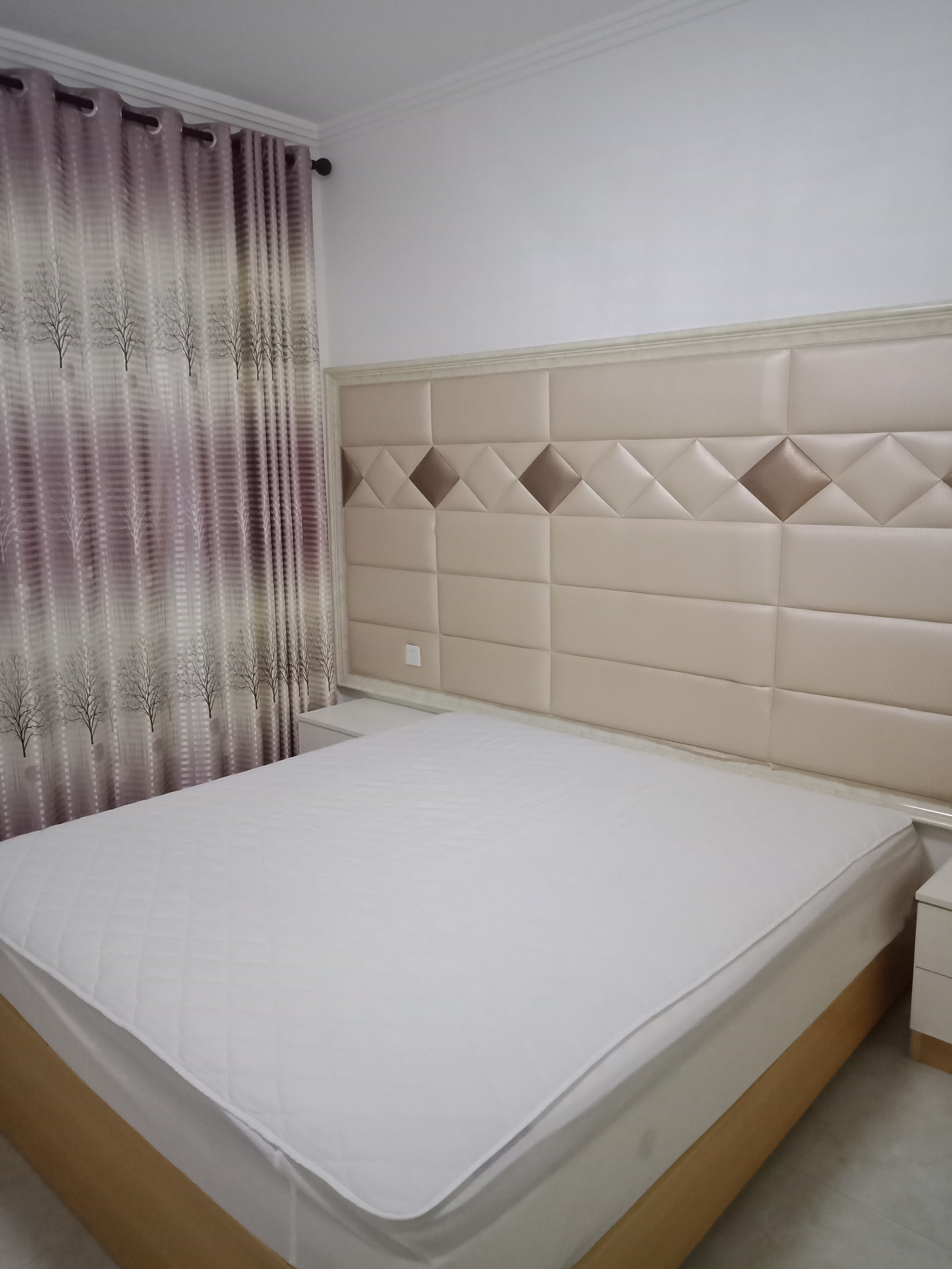 鹏利广场 3室2厅2卫 2300.0元/月 鹏利广场 3室2厅2卫 2300.0元/月室内图