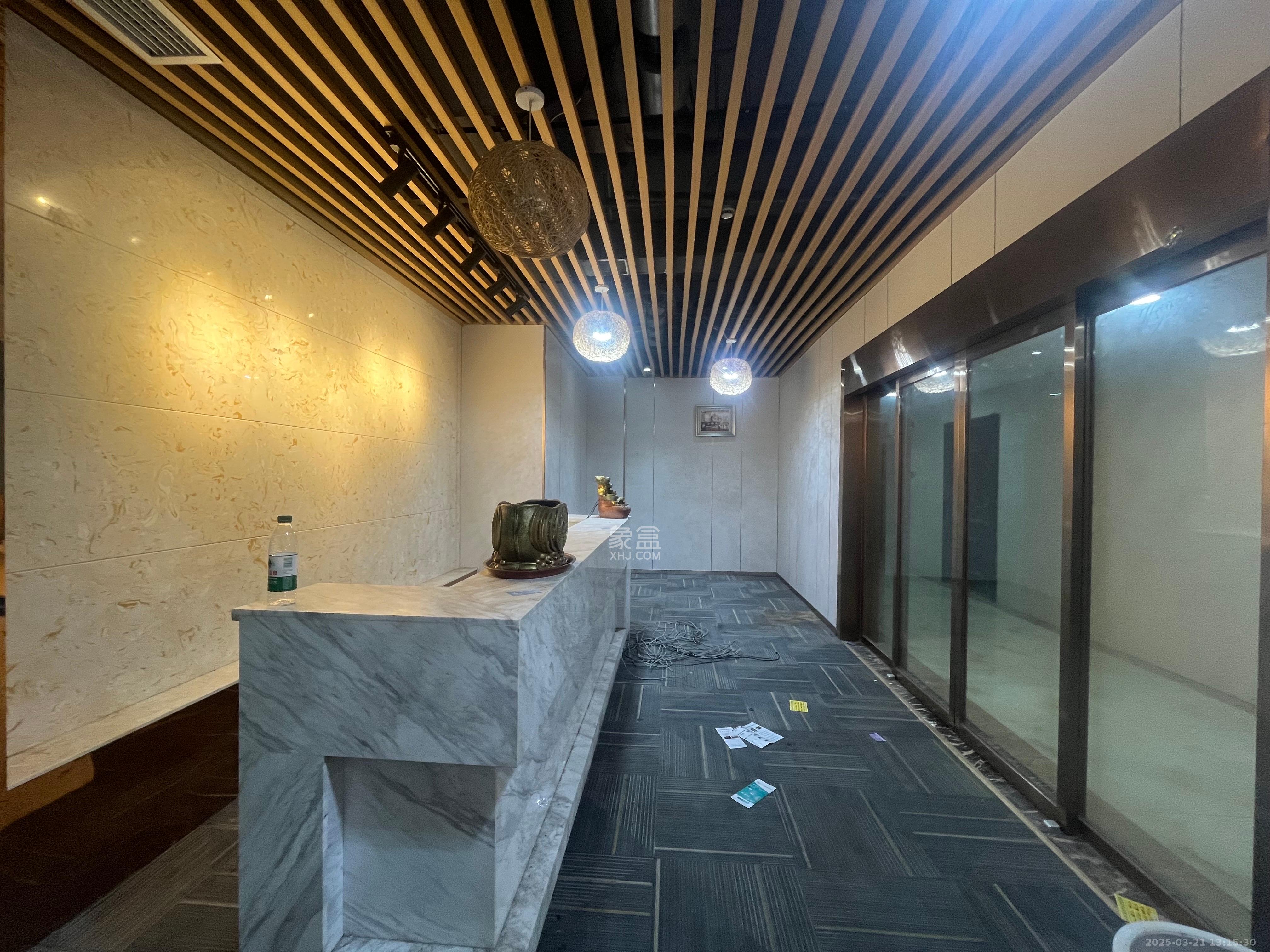 星城荣域   330.0㎡      12000.0元/月