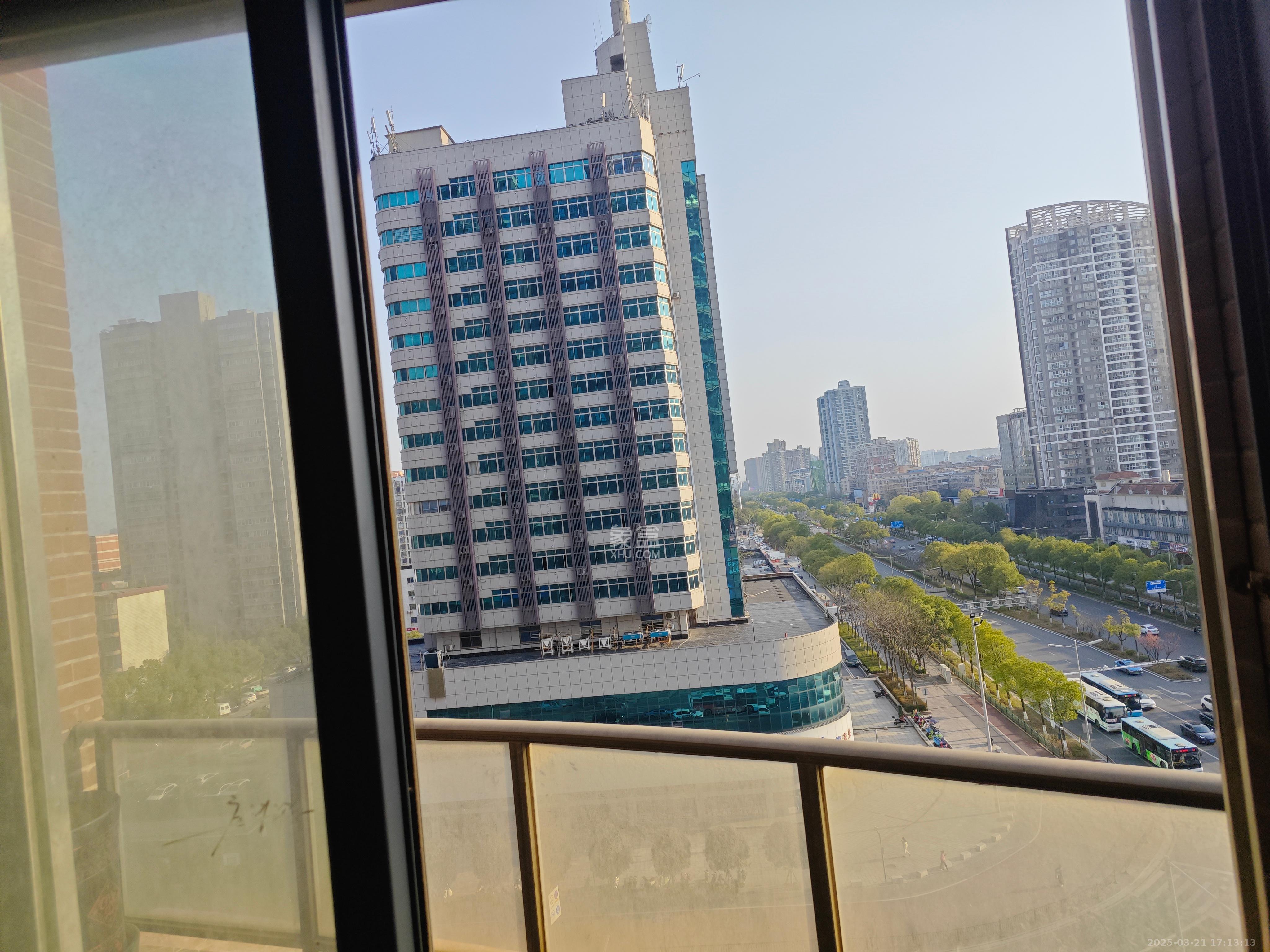 尚城 3室2厅1卫 2200.0元/月 尚城 3室2厅1卫 2200.0元/月室内图