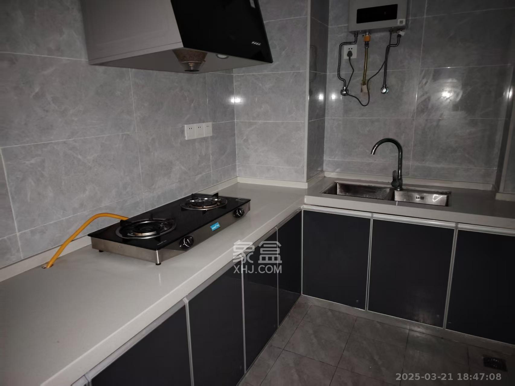 华龙家园(和泰家园) 2室2厅1卫 1650.0元/月 华龙家园(和泰家园) 2室2厅1卫 1650.0元/月室内图