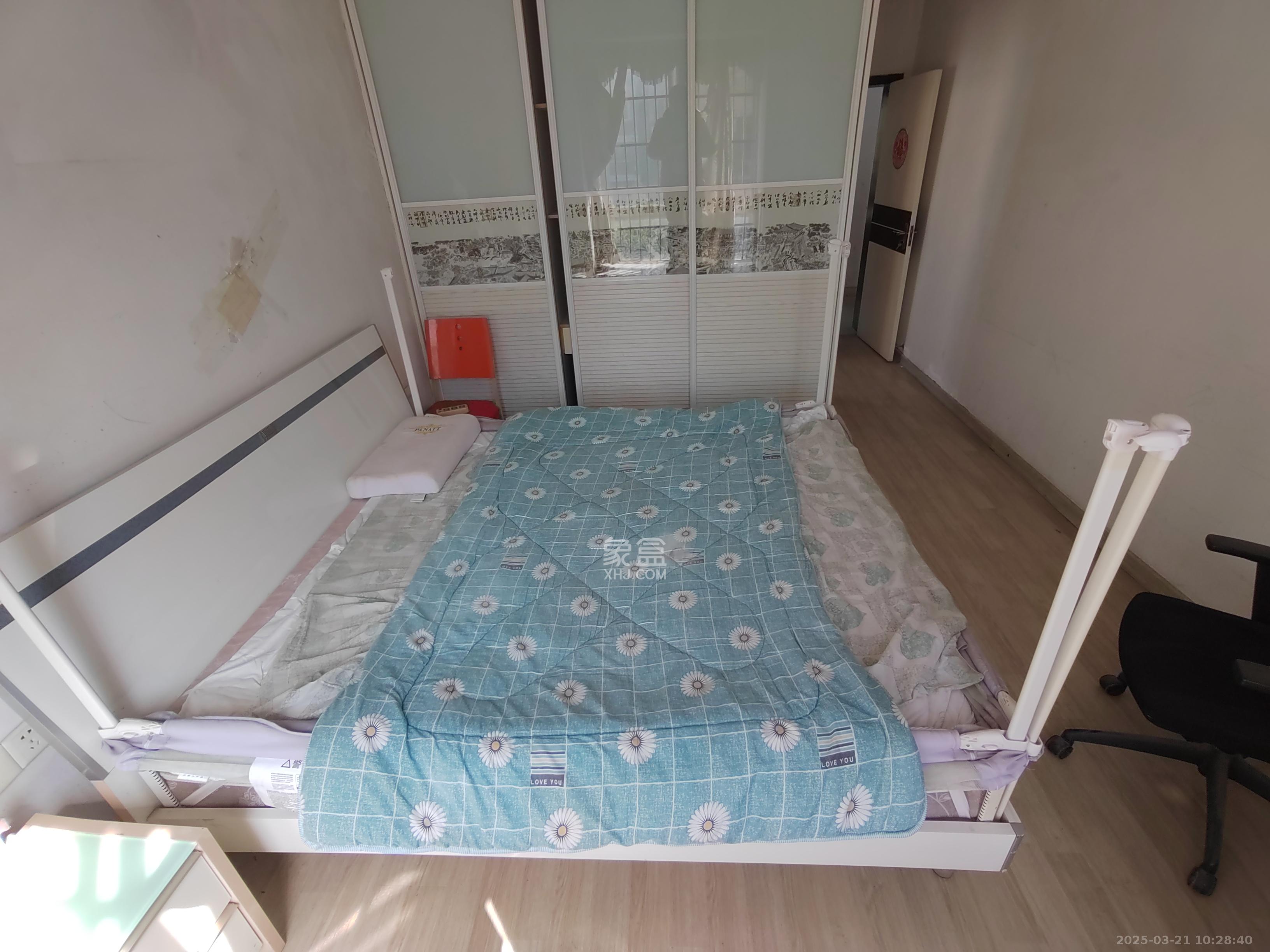 枫林绿洲  3室2厅2卫   2000.00元/月室内图