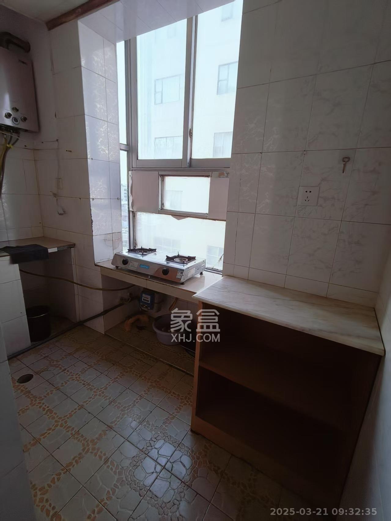 书院路散盘  2室1厅1卫   1500.00元/月室内图
