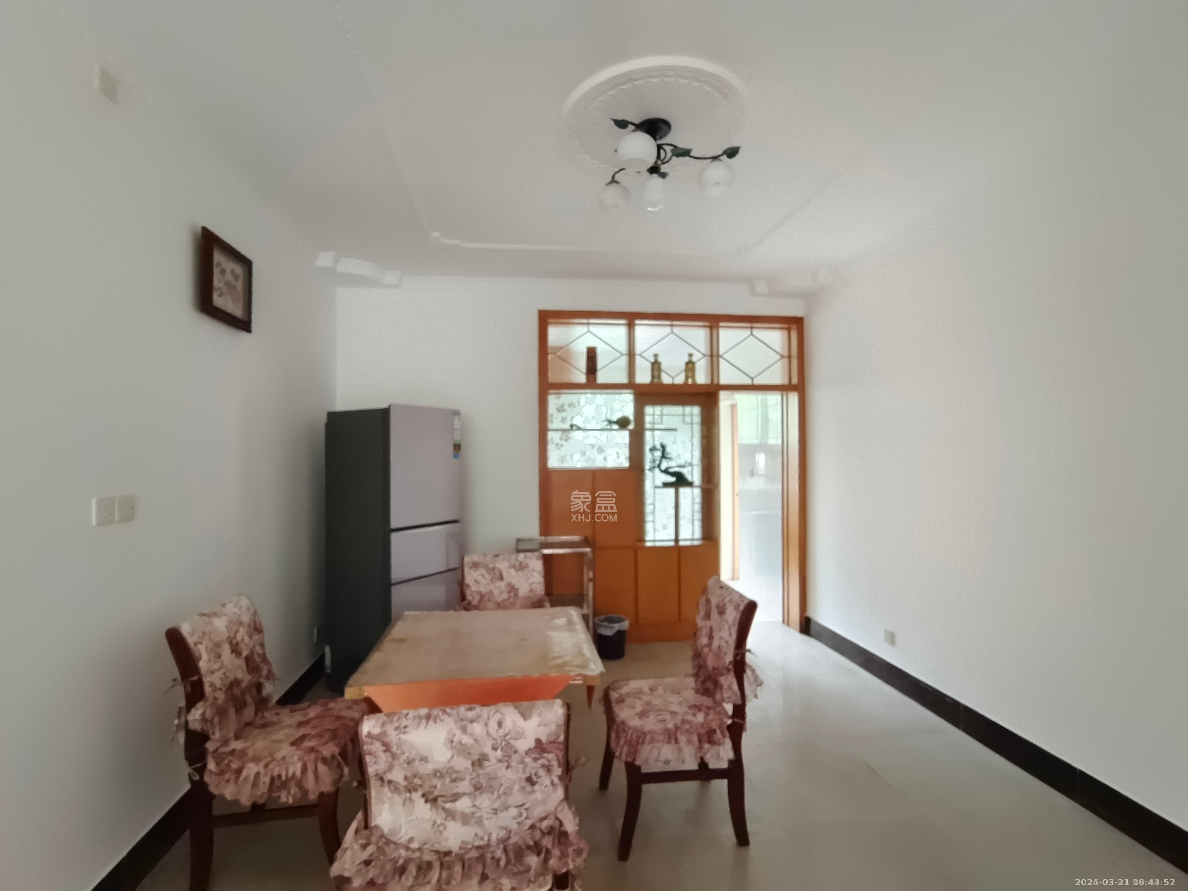 机关小区 3室2厅2卫 1700.0元/月 机关小区 3室2厅2卫 1700.0元/月室内图