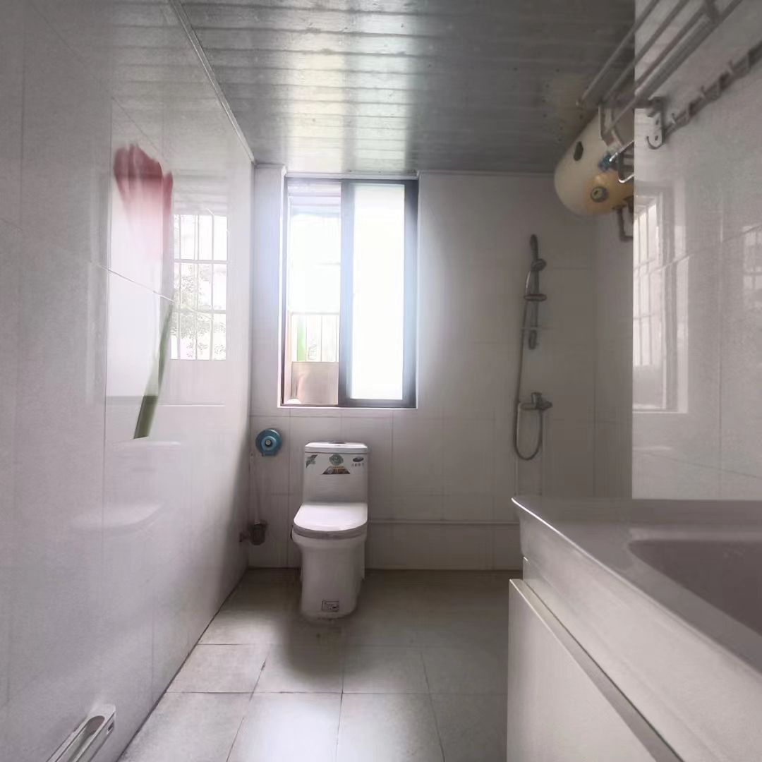 世代雅居 2室2厅1卫 130.0万 世代雅居 2室2厅1卫 130.0万客厅