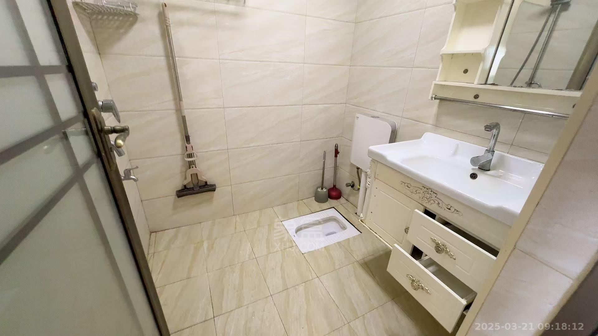 中建御山和苑 1室1厅1卫 1100.0元/月 中建御山和苑 1室1厅1卫 1100.0元/月室内图