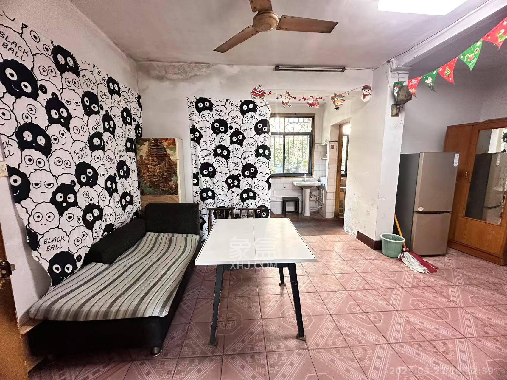 晓园宿舍（晓园路湘运小区）  1室0厅0卫   1600.00元/月室内图
