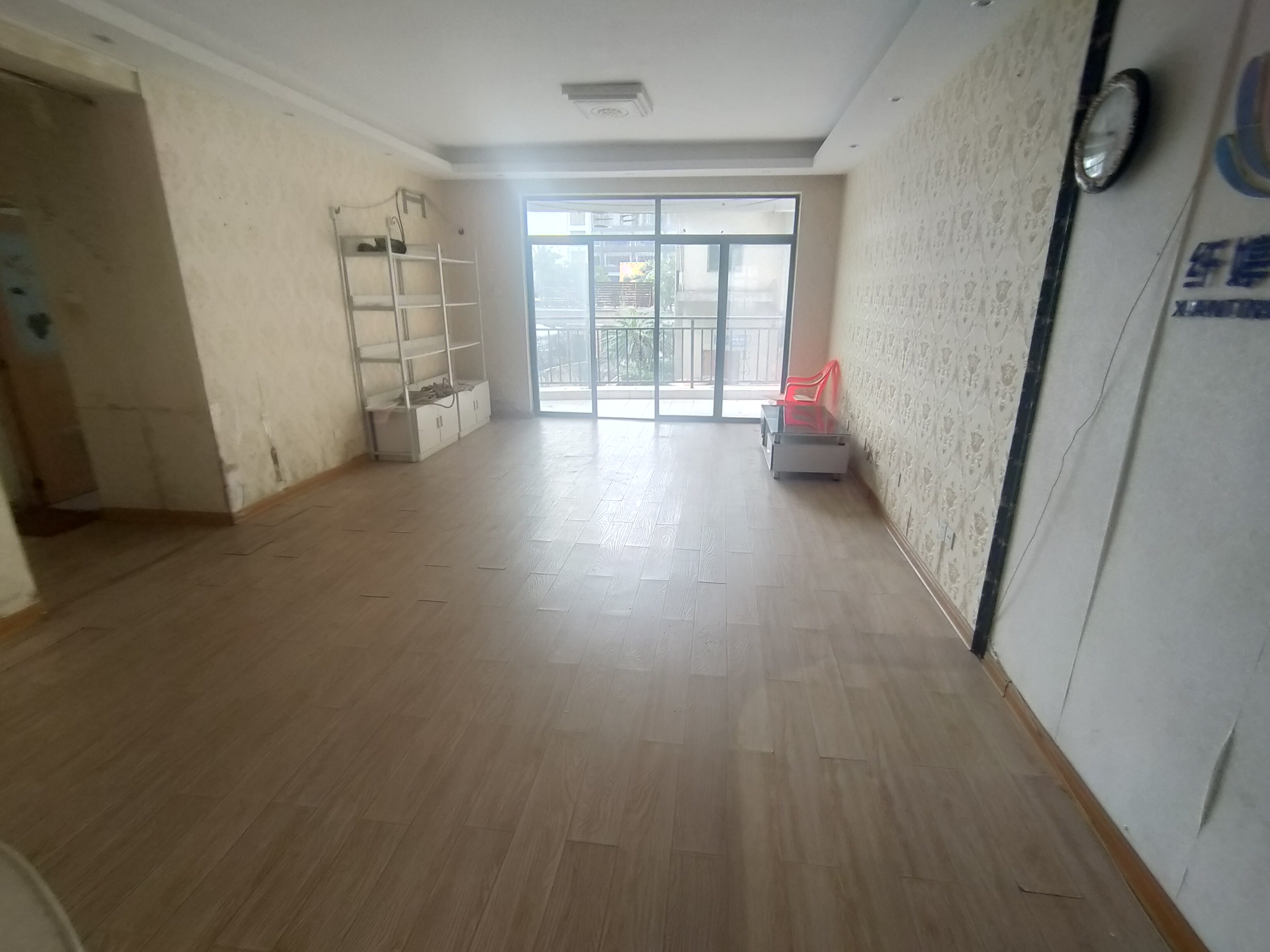 华荣府 2室1厅1卫 2500.0元/月 华荣府 2室1厅1卫 2500.0元/月室内图