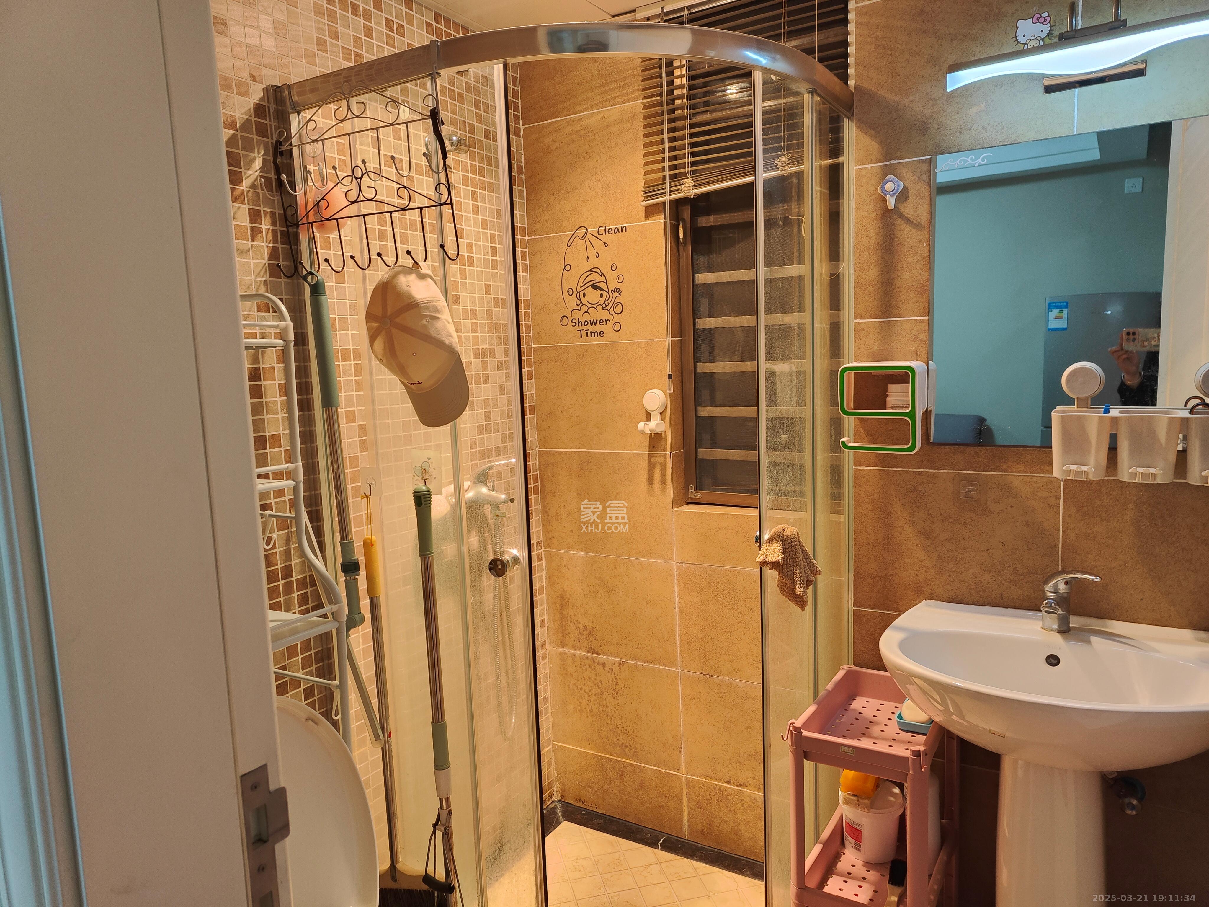 保利城(中航城国际社区、郡原美村) 1室1厅1卫 1300.0元/月 保利城(中航城国际社区、郡原美村) 1室1厅1卫 1300.0元/月室内图