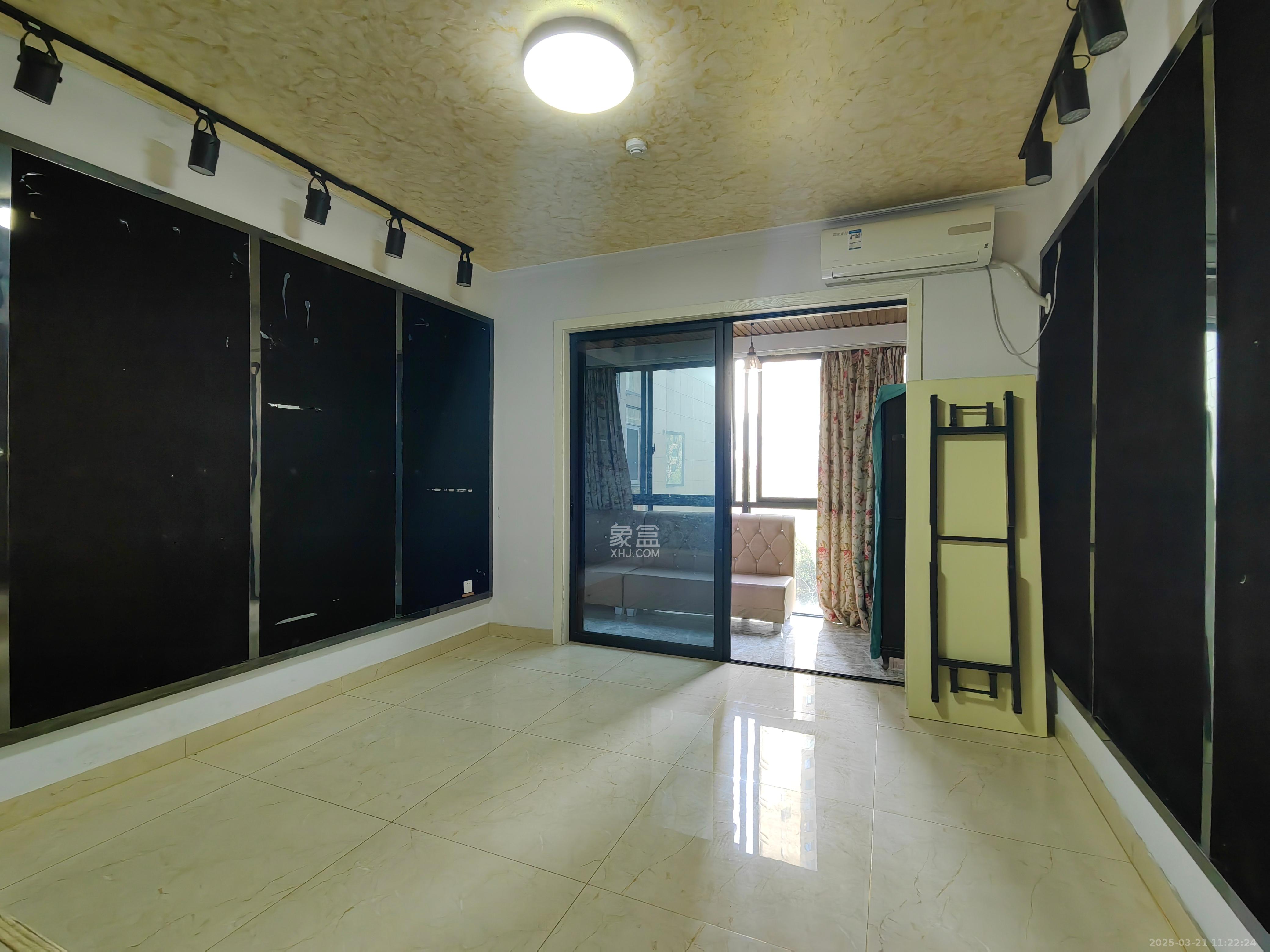 中建梅溪湖中心 4室2厅3卫 3800.0元/月 中建梅溪湖中心 4室2厅3卫 3800.0元/月室内图