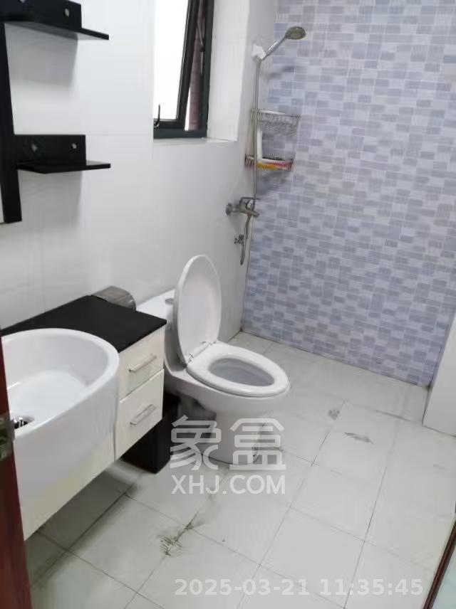 中天广场  1室1厅1卫   2200.00元/月室内图
