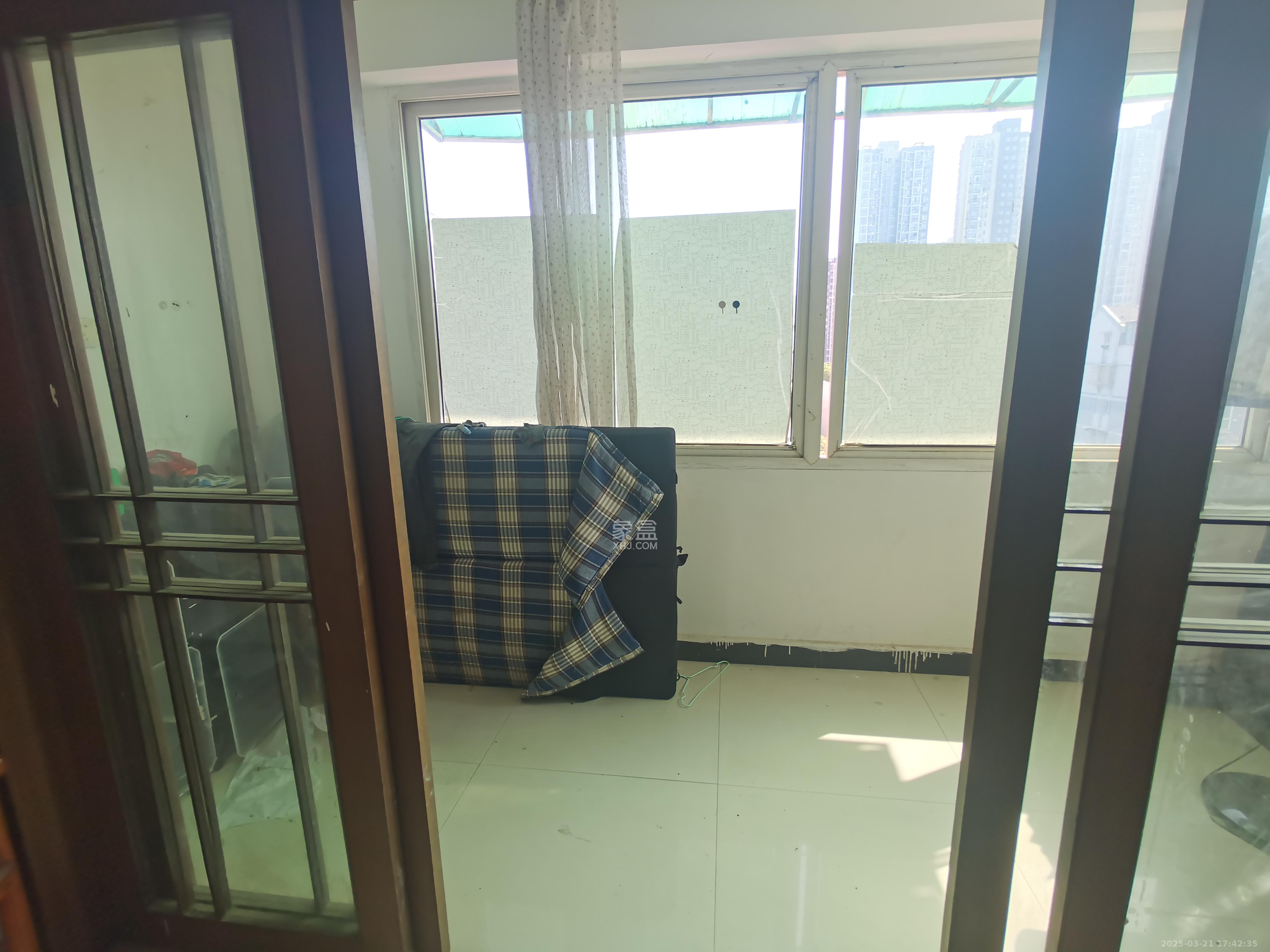 五一新村安置小区(永定社区、永兴社区、永祥社区) 3室2厅1卫 2100.0元/月 五一新村安置小区(永定社区、永兴社区、永祥社区) 3室2厅1卫 2100.0元/月室内图