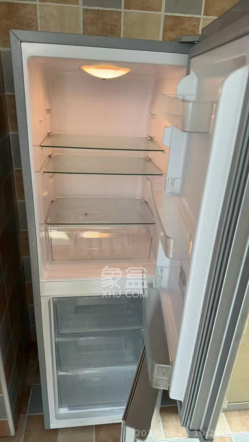 红树湾  3室2厅2卫   2000.00元/月室内图