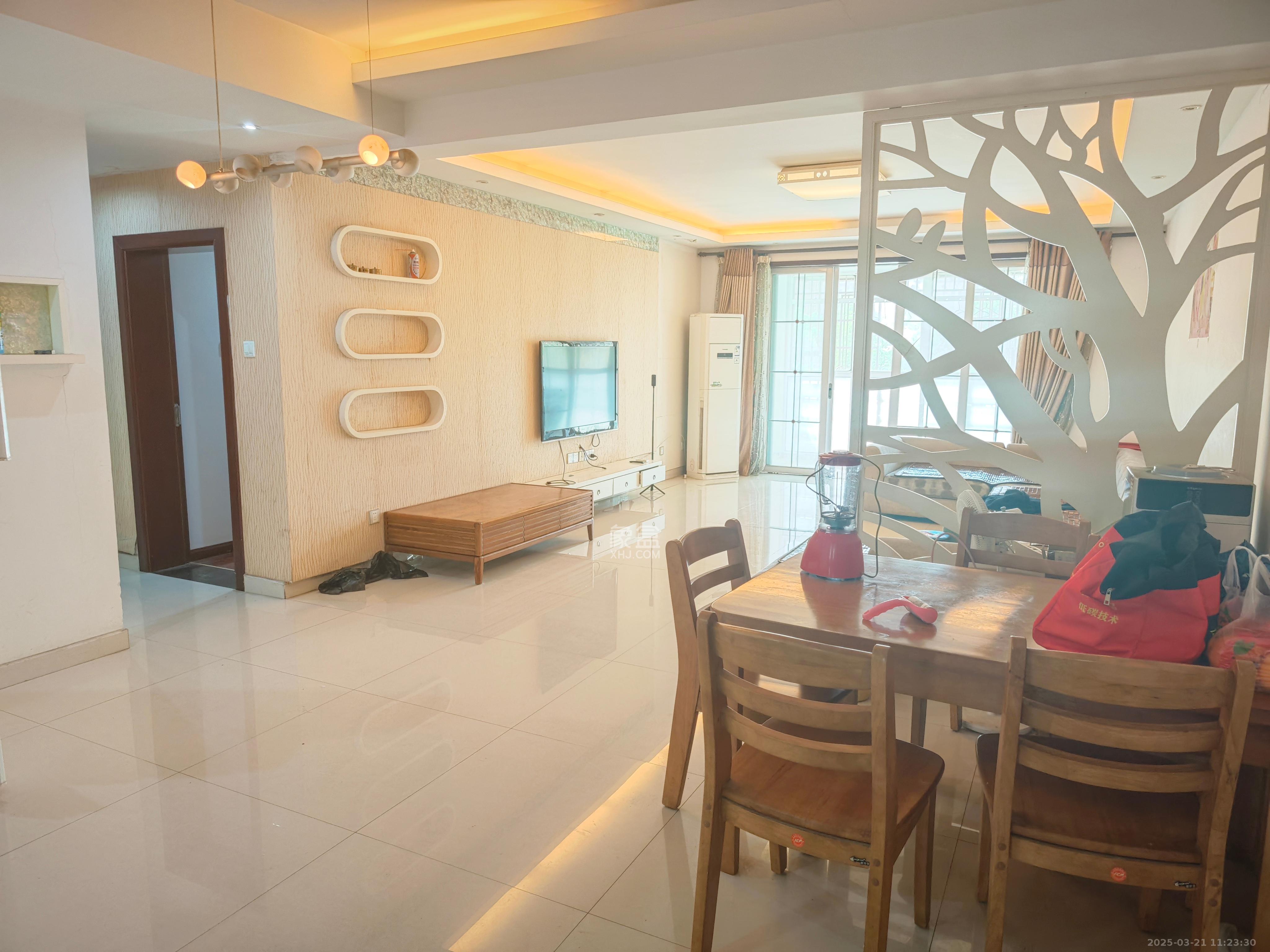 申奥美域  2室2厅2卫    2300.0元/月 申奥美域  2室2厅2卫    2300.0元/月室内图