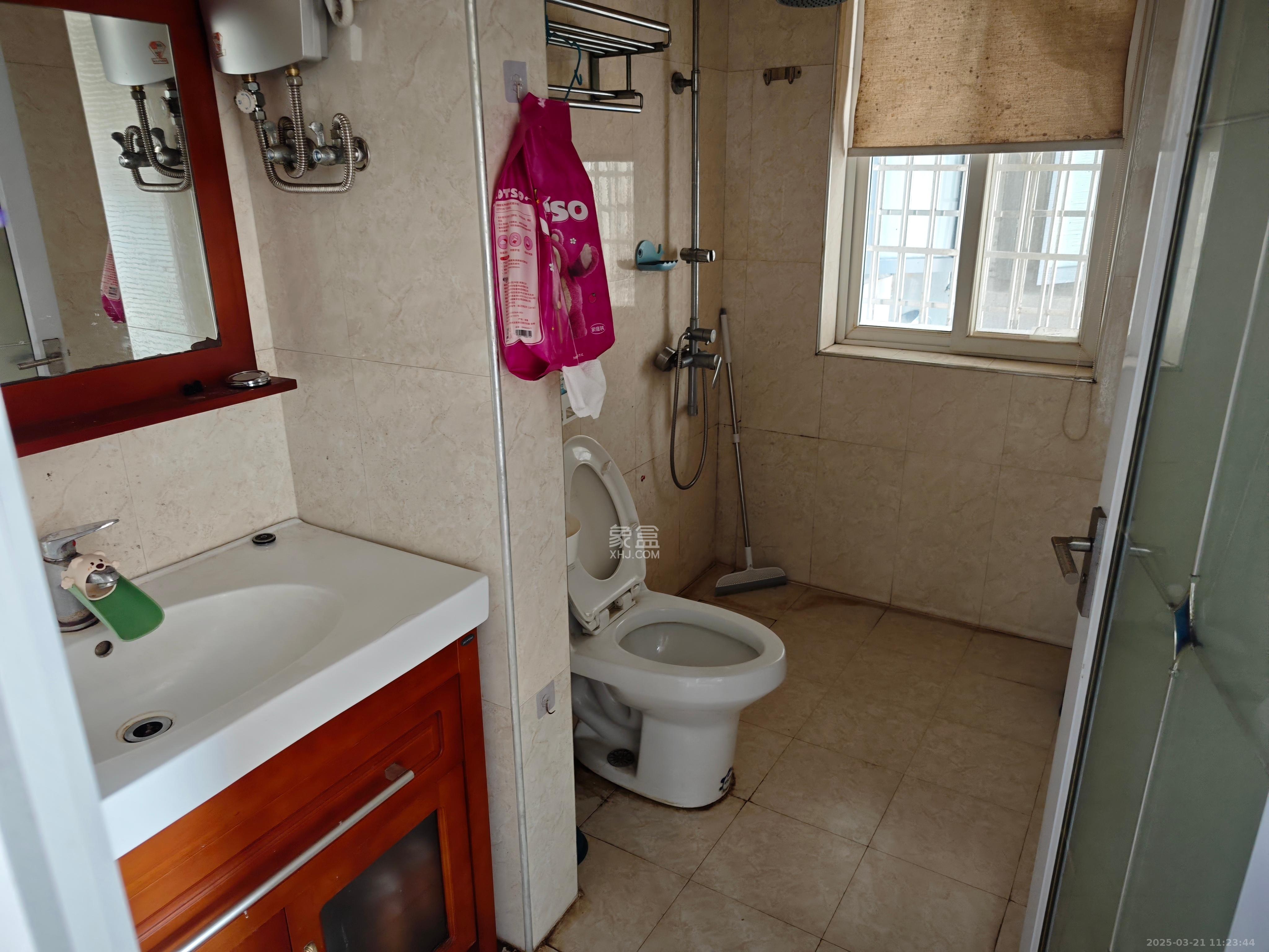 申奥美域  2室2厅2卫    2300.0元/月 申奥美域  2室2厅2卫    2300.0元/月室内图