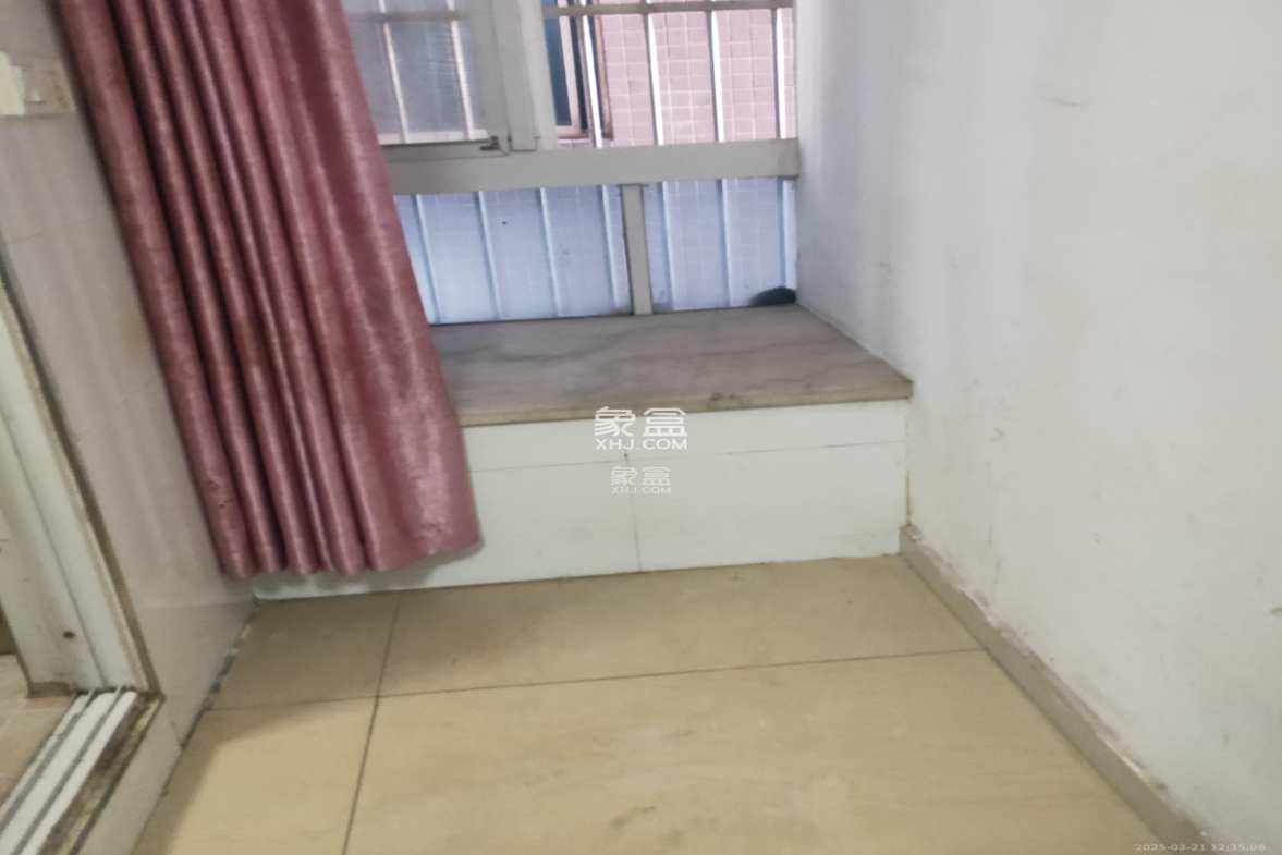 华海3C(天心电子世界) 1室0厅1卫 1000.0元/月 华海3C(天心电子世界) 1室0厅1卫 1000.0元/月室内图