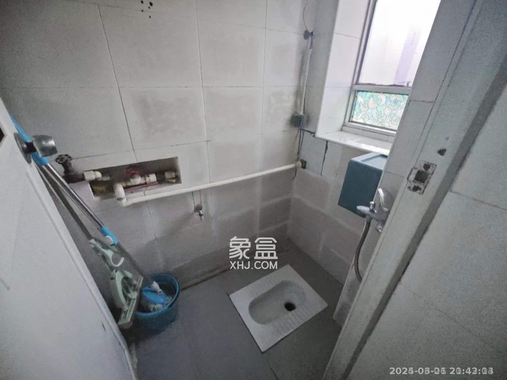 红旗区三片  2室1厅1卫    1500.0元/月 红旗区三片  2室1厅1卫    1500.0元/月室内图