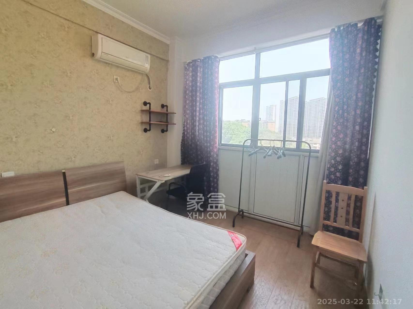 鑫远湘府逸园 1室1厅1卫 1300.0元/月 鑫远湘府逸园 1室1厅1卫 1300.0元/月室内图