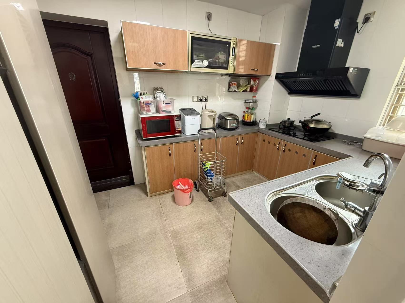 丽晶温泉海景花园一期(别名:丽晶维港、丽晶海景花园) 5室2厅2卫 315.0万 丽晶温泉海景花园一期(别名:丽晶维港、丽晶海景花园) 5室2厅2卫 315.0万室内图