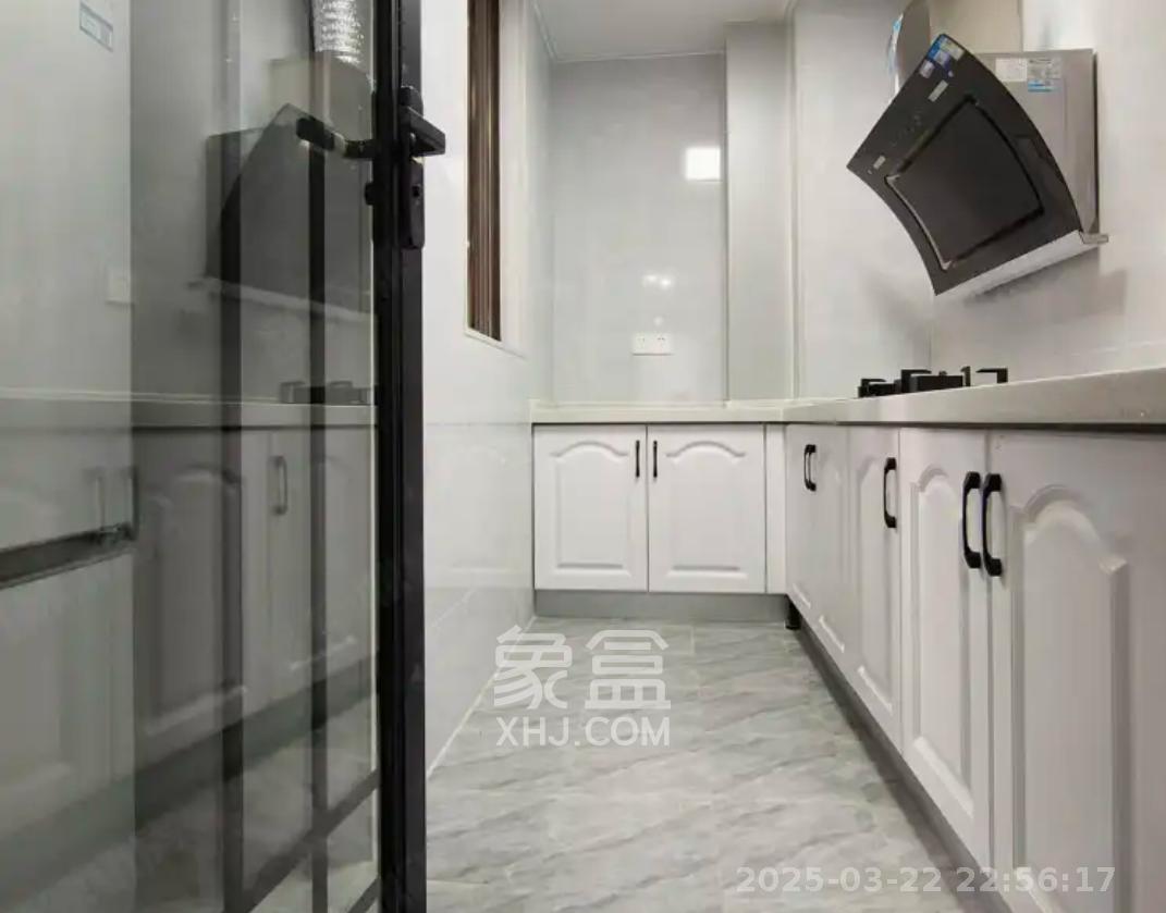 融创融公馆(融创臻苑) 4室2厅2卫 2500.0元/月 融创融公馆(融创臻苑) 4室2厅2卫 2500.0元/月室内图