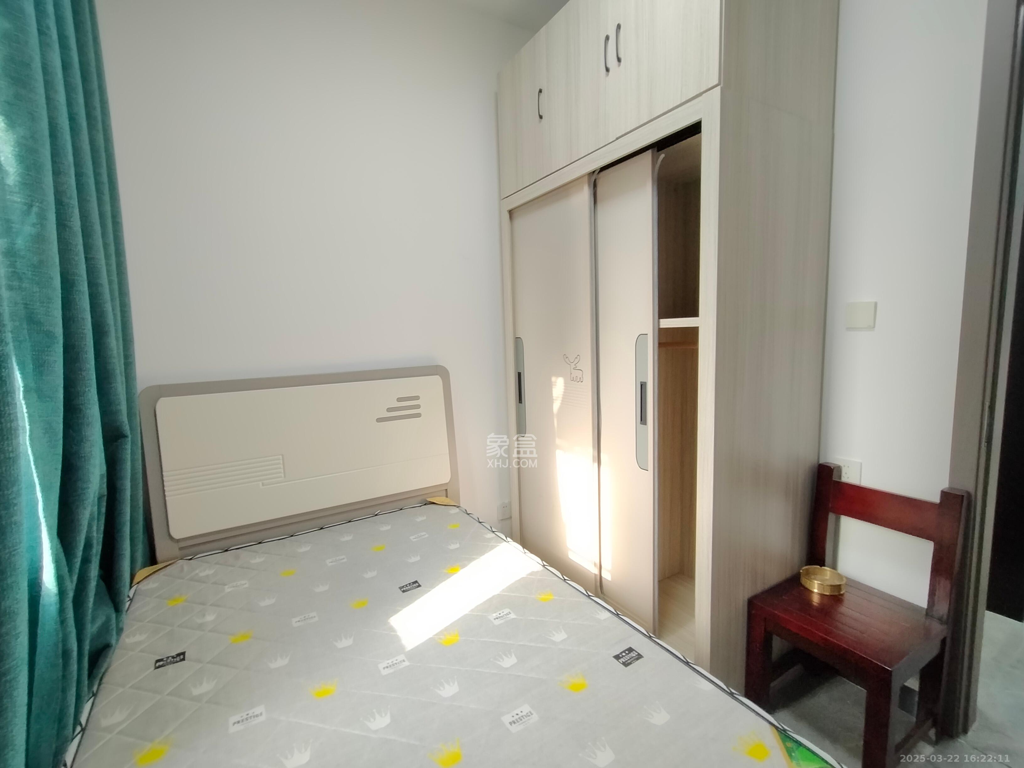 长房明宸府  3室2厅1卫   2200.00元/月室内图