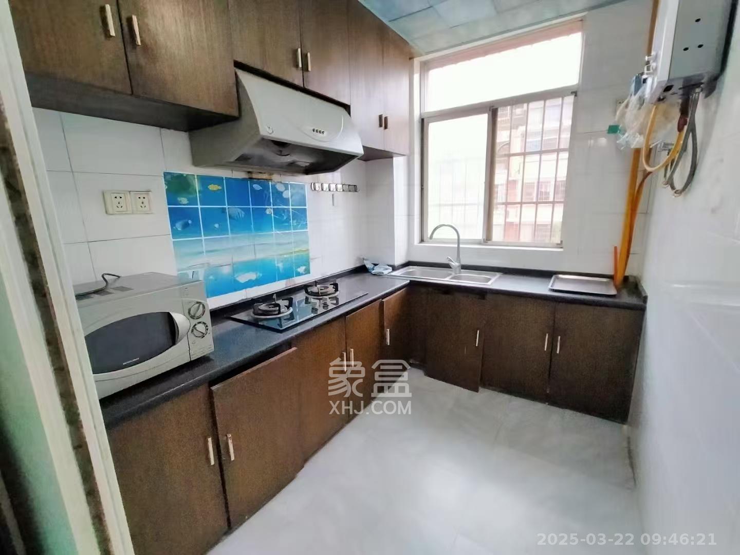 新星小区  3室2厅2卫   1800.00元/月室内图