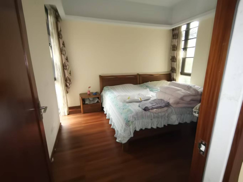 开维生态城  5室3厅4卫    410.0万 开维生态城  5室3厅4卫    410.0万室内图