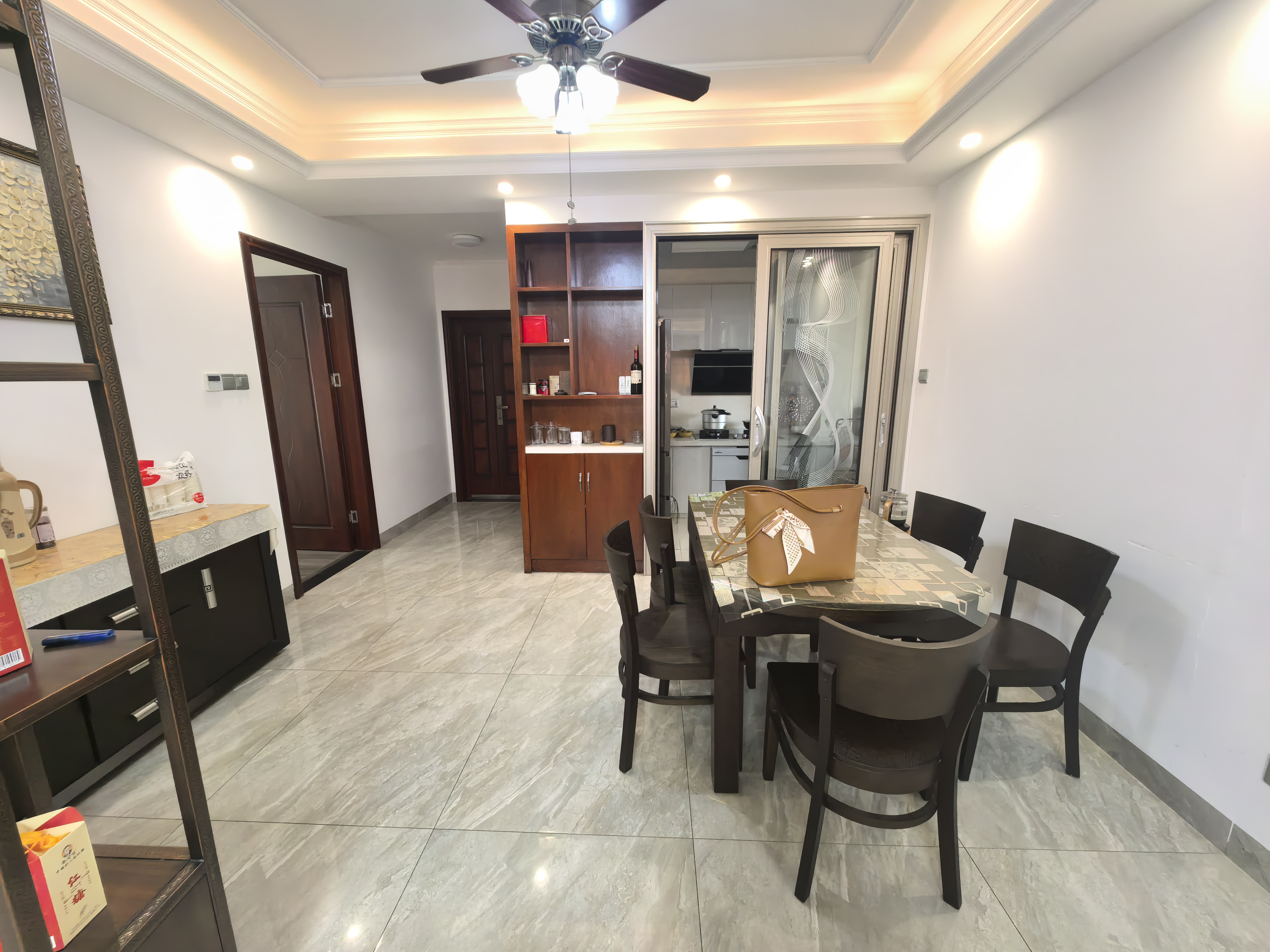 凯风珑城 4室2厅2卫 75.0万 凯风珑城 4室2厅2卫 75.0万室内图