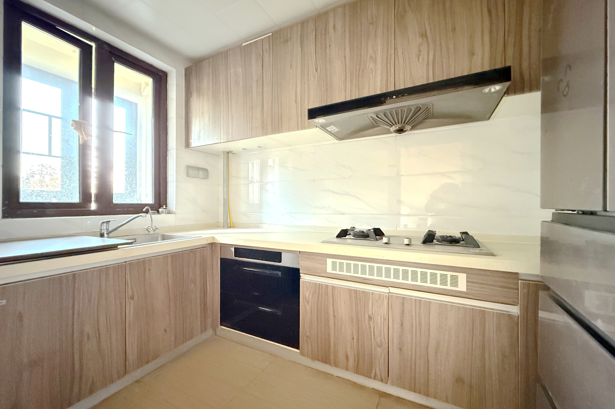 碧桂园高尔夫花园  4室2厅2卫    112.0万 碧桂园高尔夫花园  4室2厅2卫    112.0万厨房