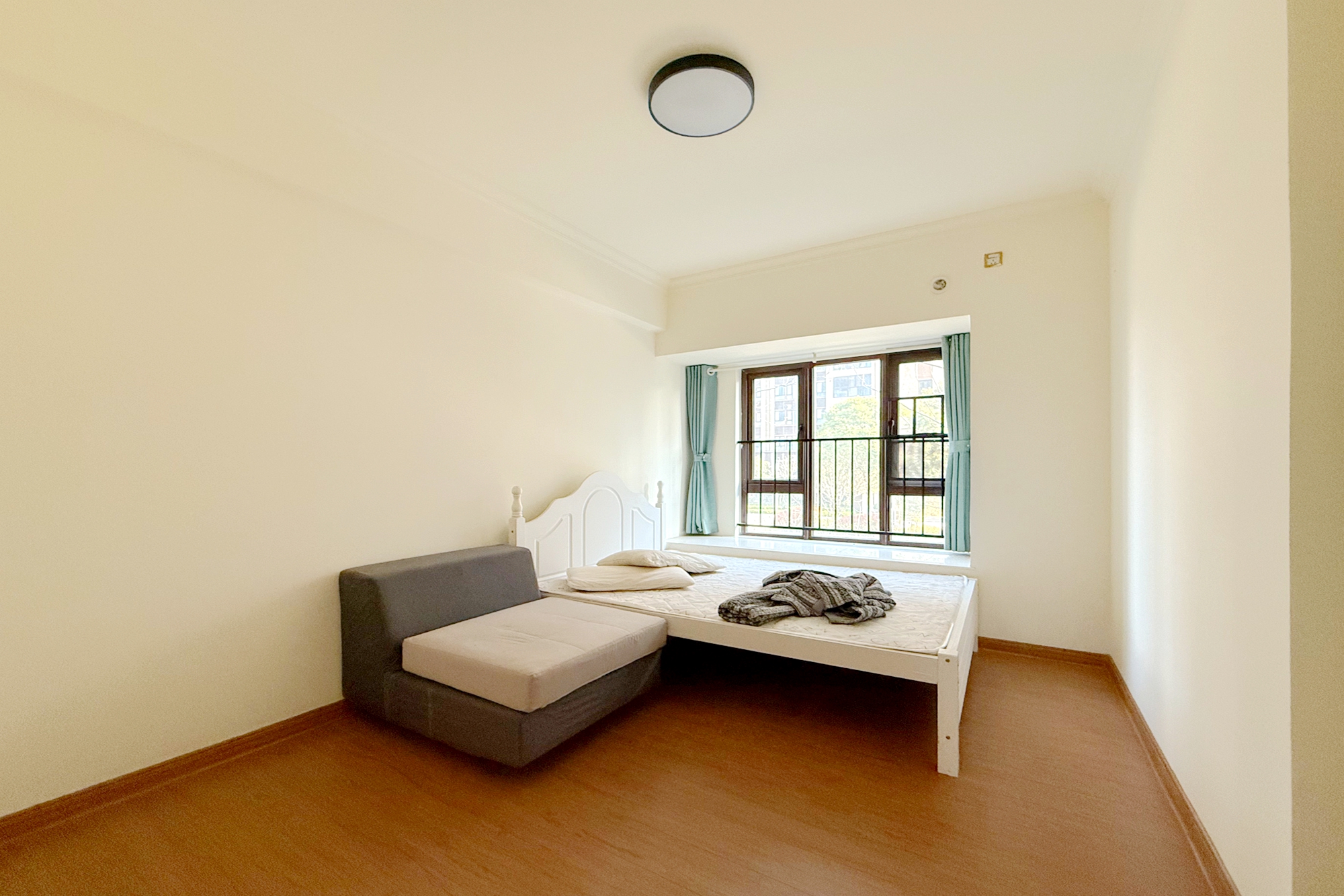 碧桂园高尔夫花园  4室2厅2卫    112.0万 碧桂园高尔夫花园  4室2厅2卫    112.0万卧室