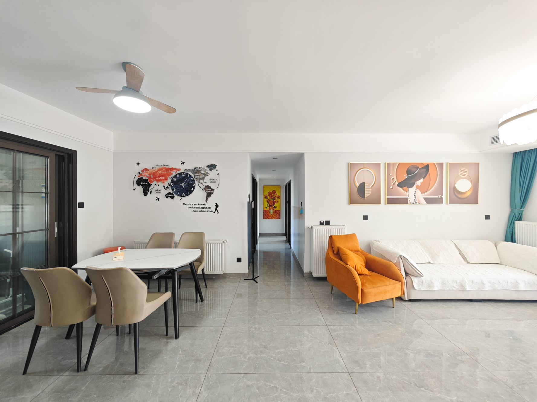 保利城(中航城国际社区、郡原美村) 4室2厅2卫 118.8万 保利城(中航城国际社区、郡原美村) 4室2厅2卫 118.8万客厅