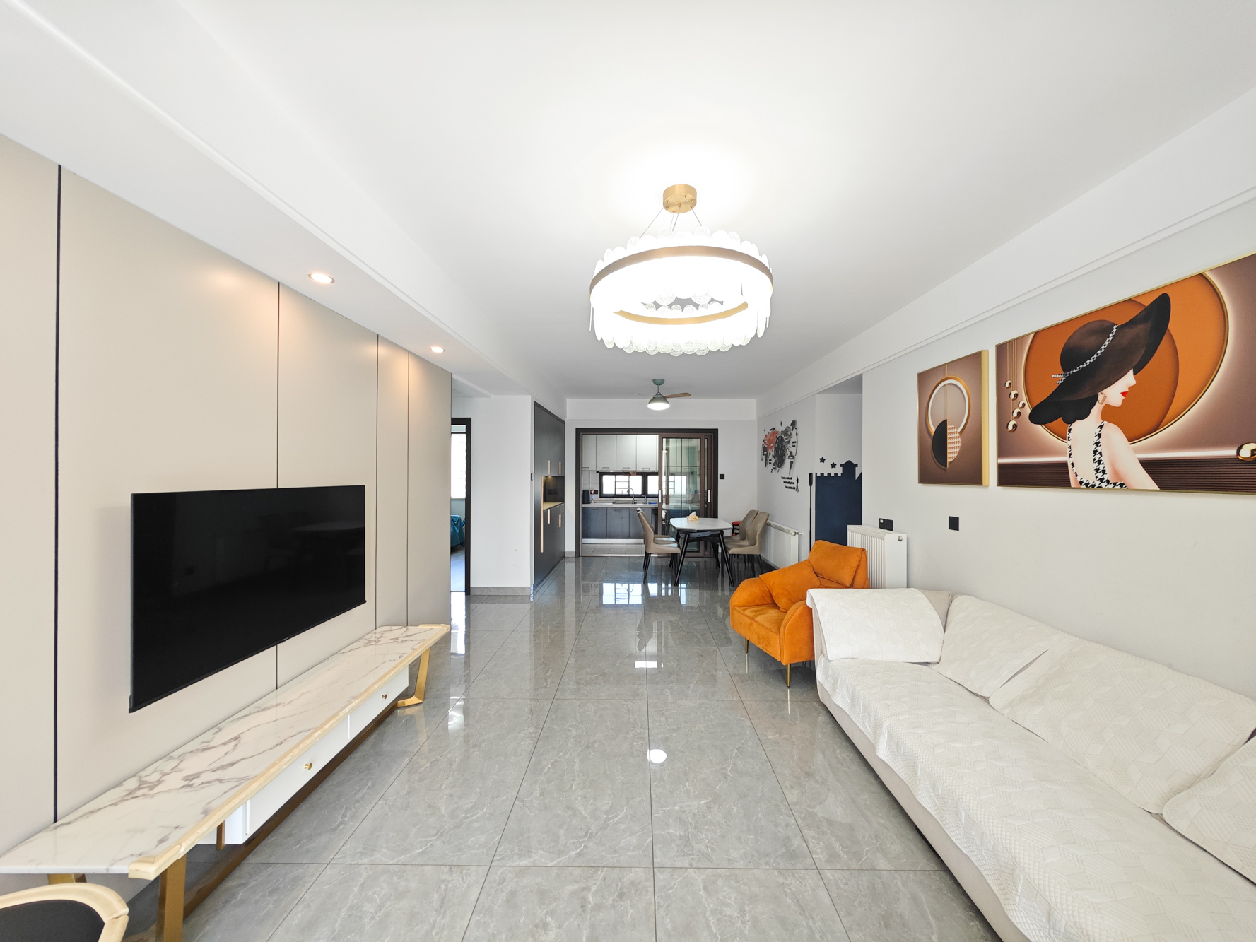 保利城(中航城国际社区、郡原美村) 4室2厅2卫 118.8万 保利城(中航城国际社区、郡原美村) 4室2厅2卫 118.8万客厅