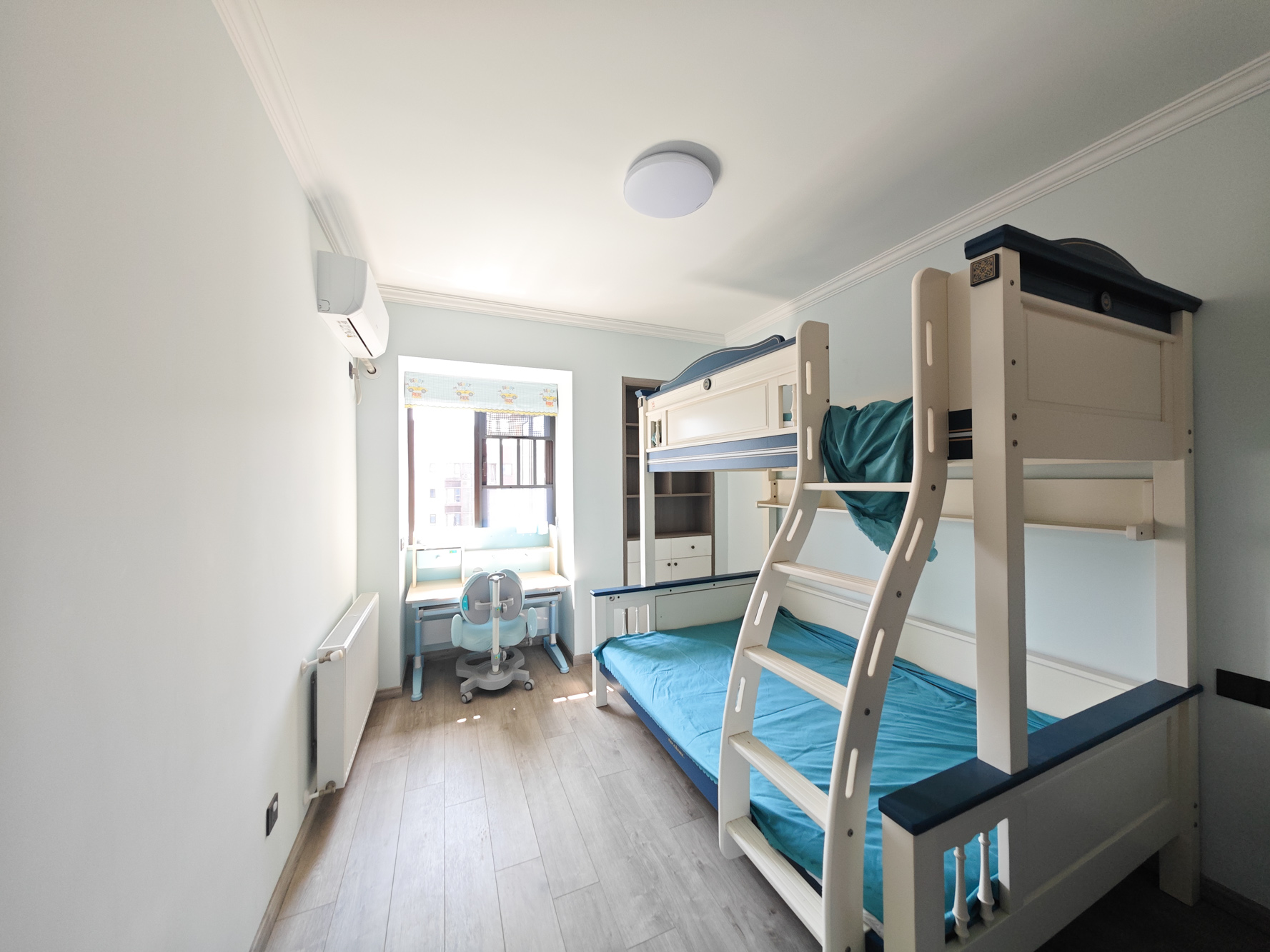 保利城(中航城国际社区、郡原美村) 4室2厅2卫 118.8万 保利城(中航城国际社区、郡原美村) 4室2厅2卫 118.8万卧室