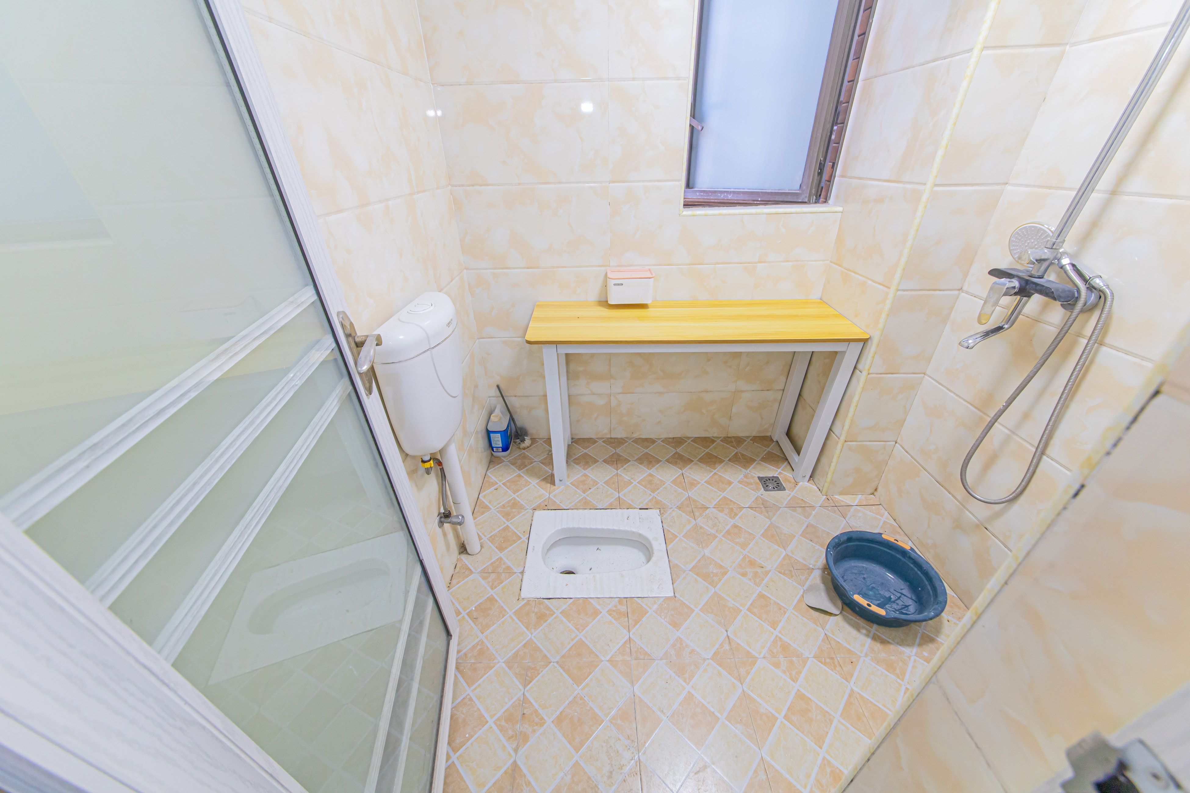 绿地公馆(绿地名邸) 3室2厅2卫 130.0万 绿地公馆(绿地名邸) 3室2厅2卫 130.0万卫生间