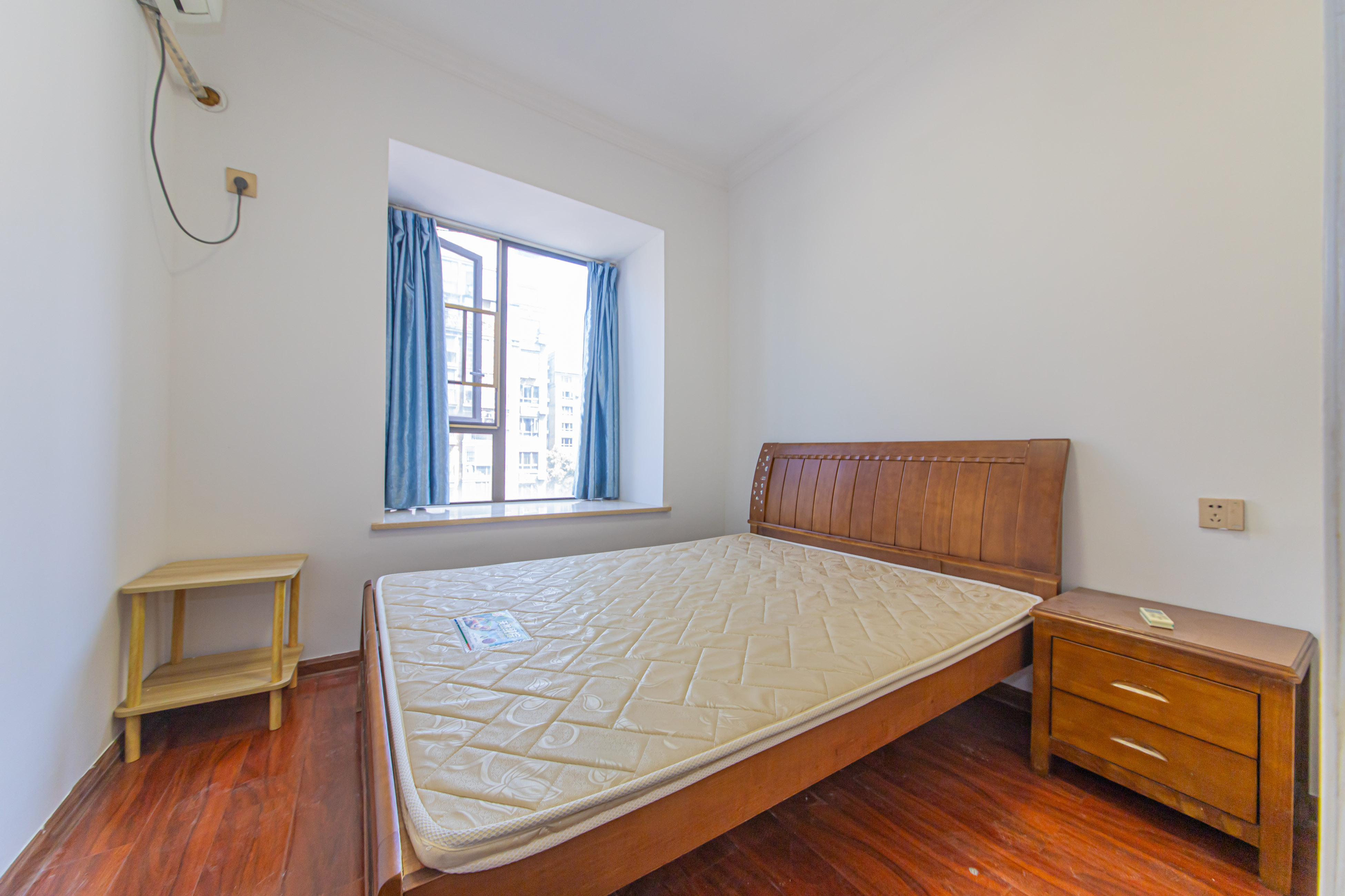 绿地公馆(绿地名邸) 3室2厅2卫 130.0万 绿地公馆(绿地名邸) 3室2厅2卫 130.0万卧室