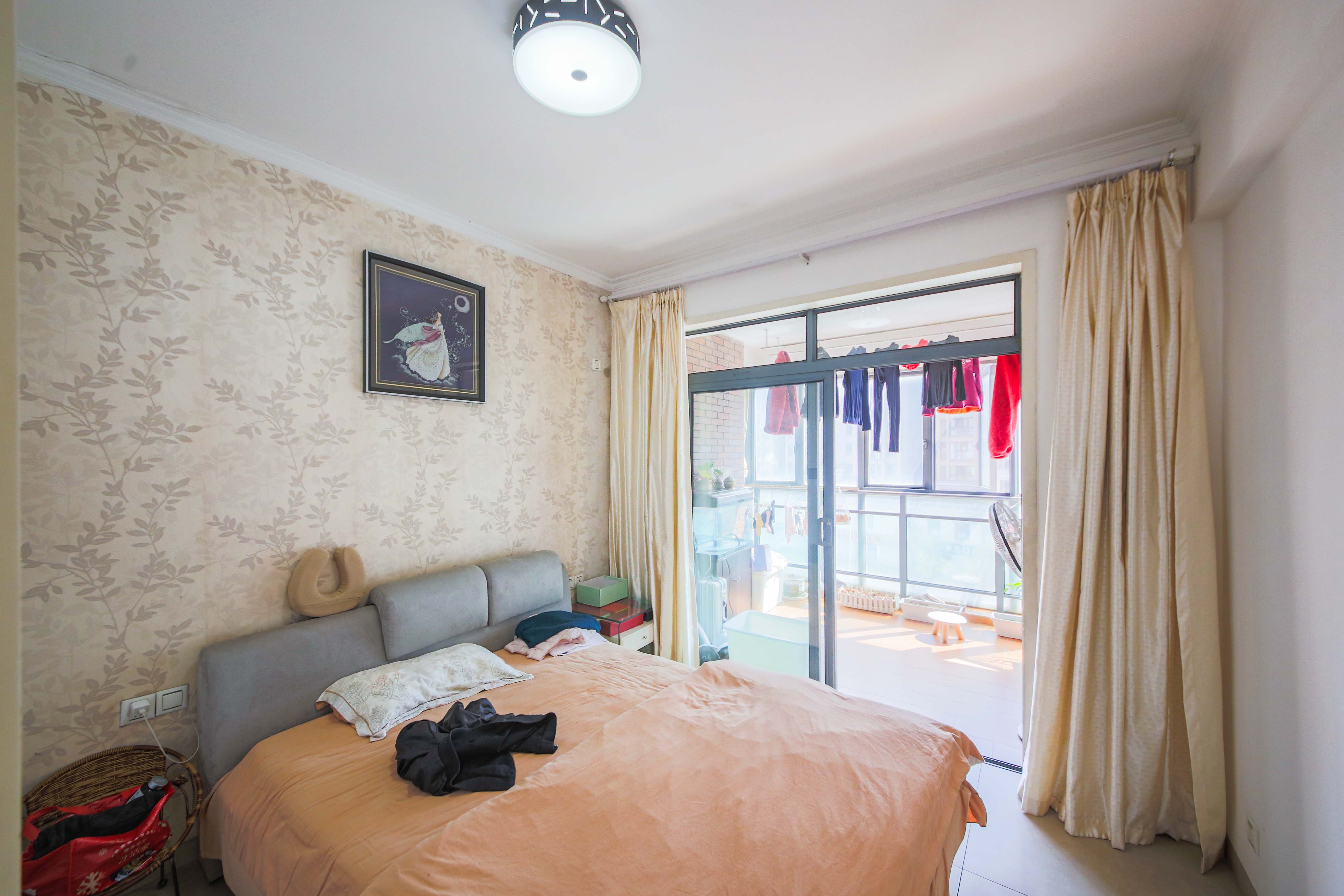 奥林匹克花园 3室2厅2卫 118.0万 奥林匹克花园 3室2厅2卫 118.0万卧室