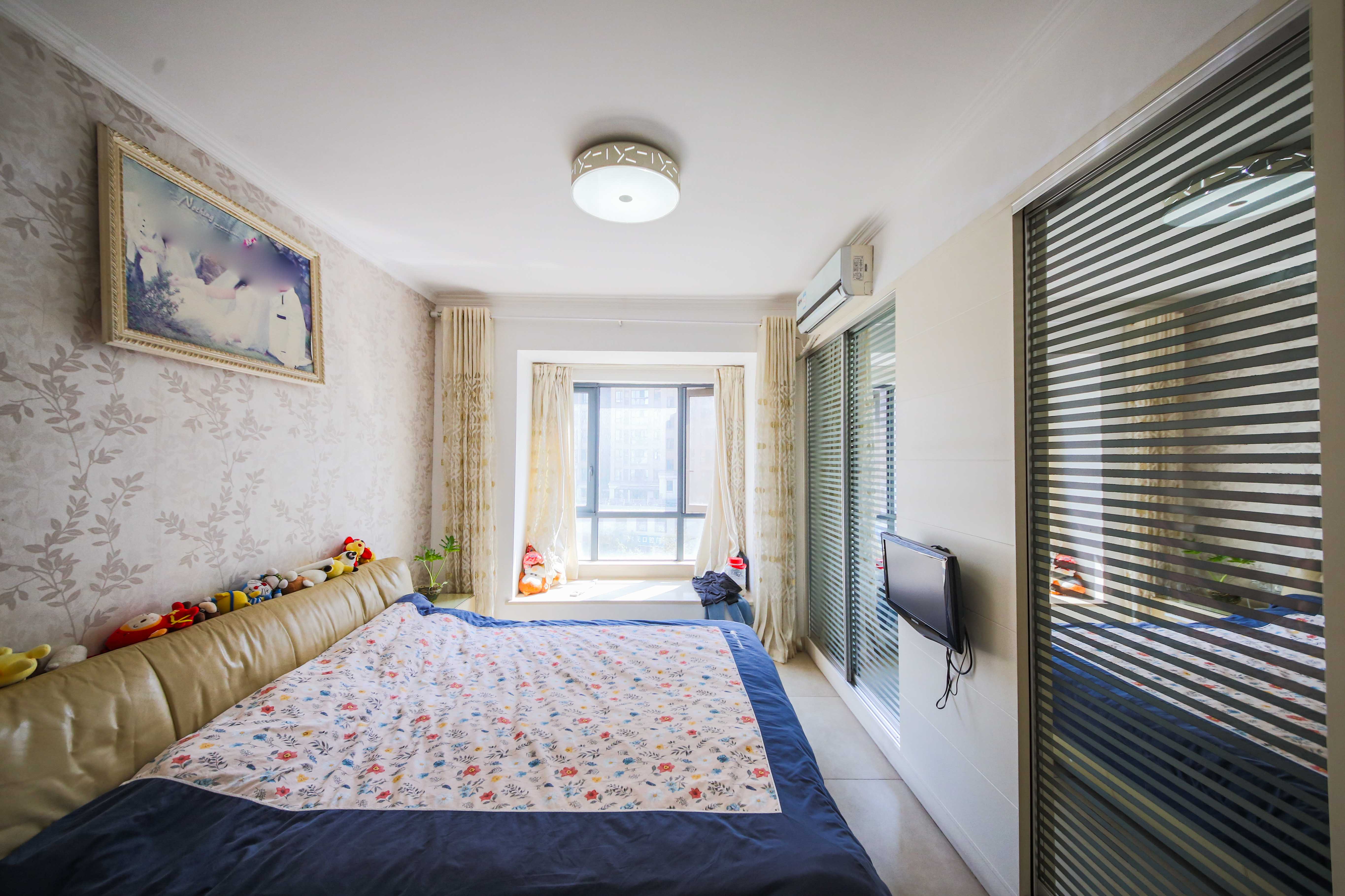 奥林匹克花园 3室2厅2卫 118.0万 奥林匹克花园 3室2厅2卫 118.0万卧室