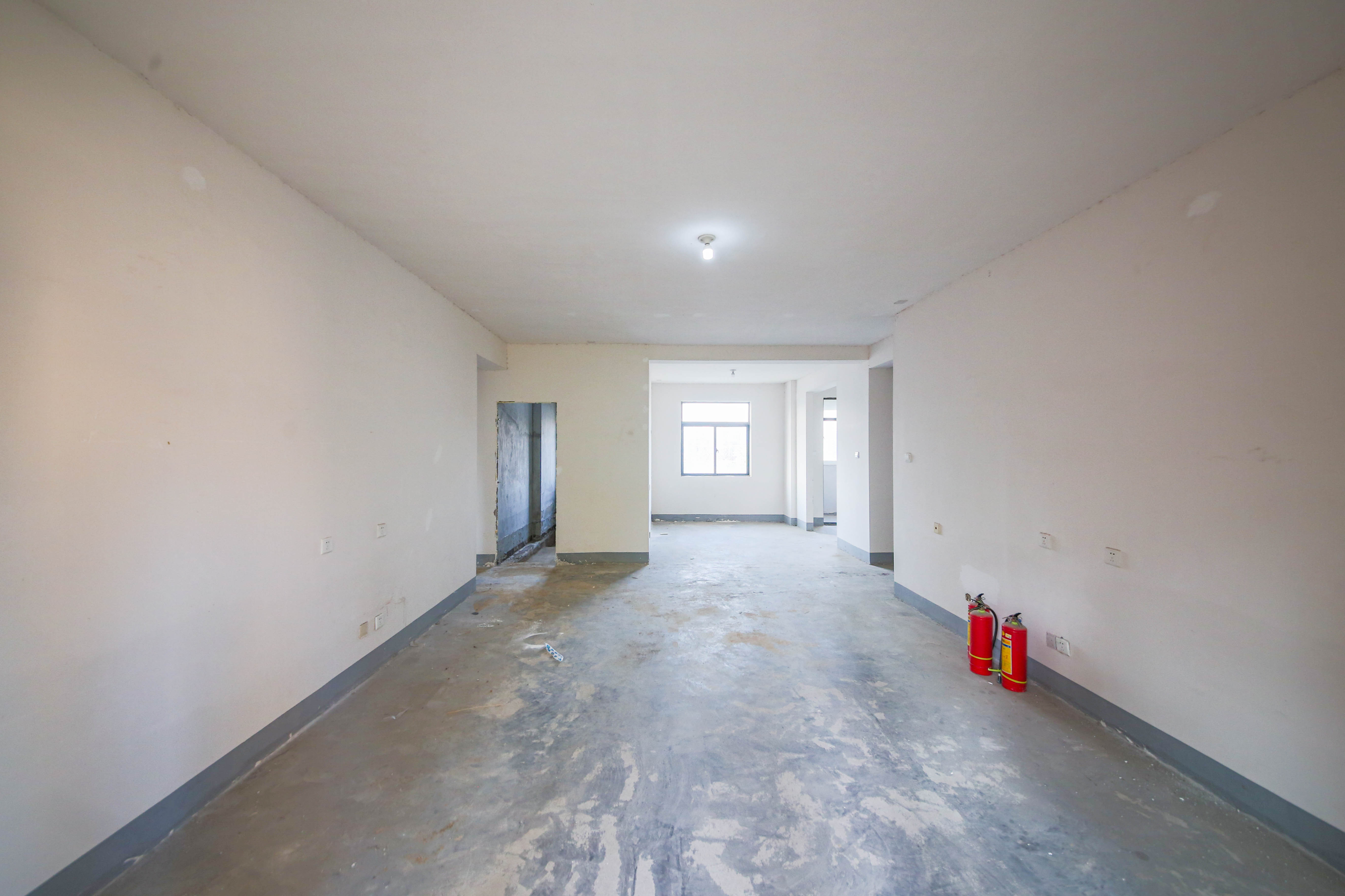 青园  4室2厅2卫    195.0万 青园  4室2厅2卫    195.0万客厅