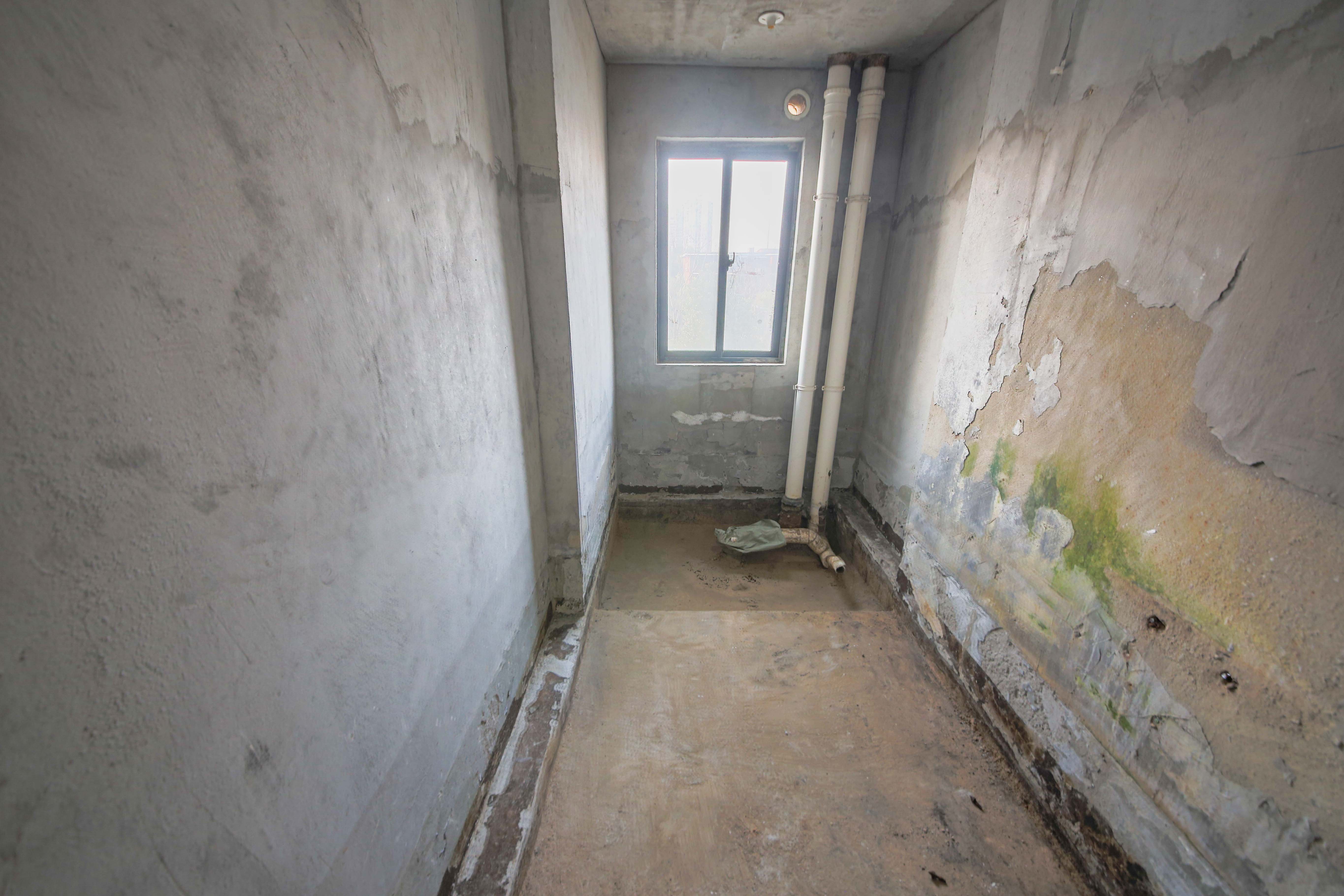 青园  4室2厅2卫    195.0万 青园  4室2厅2卫    195.0万卫生间