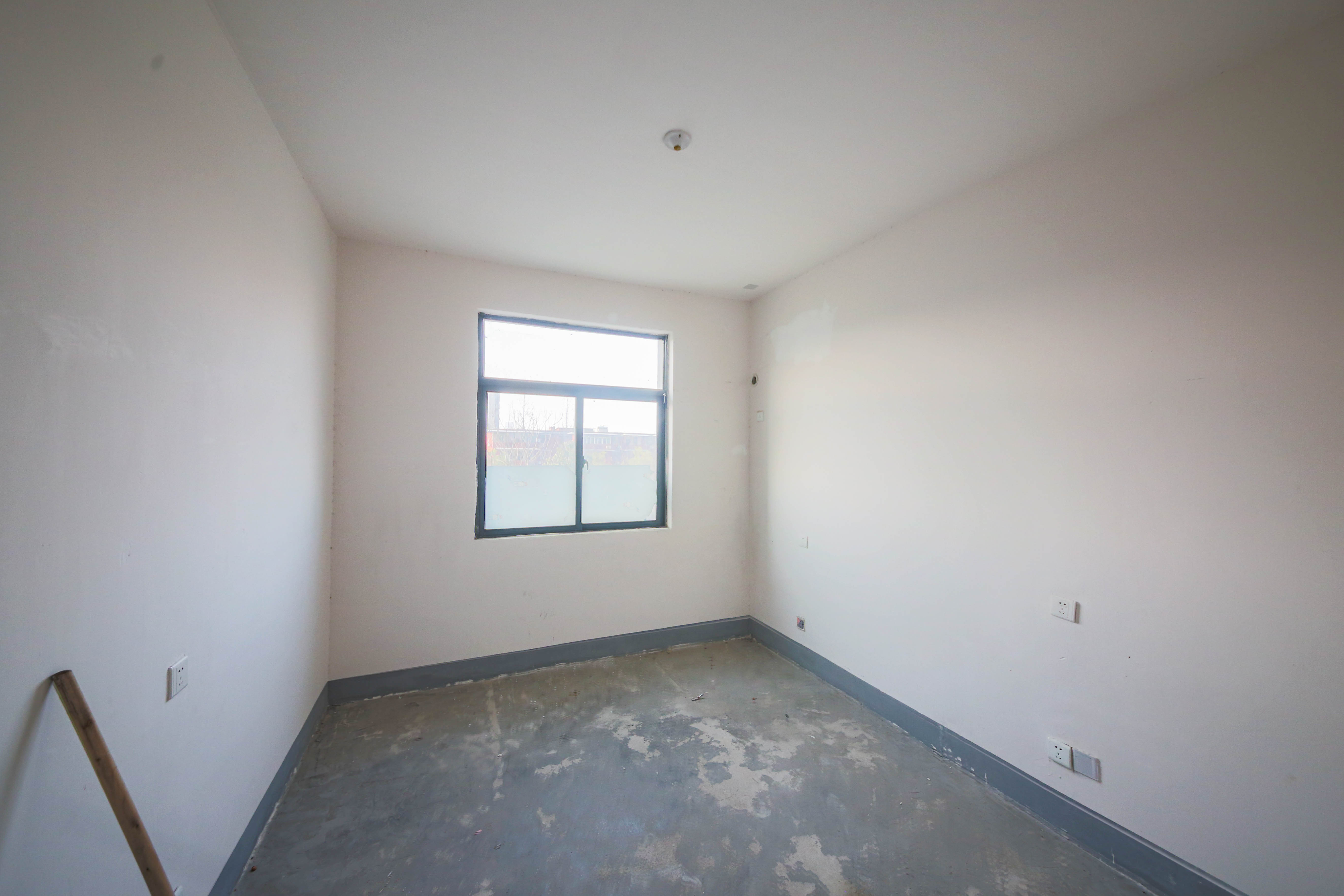 青园  4室2厅2卫    195.0万 青园  4室2厅2卫    195.0万卧室