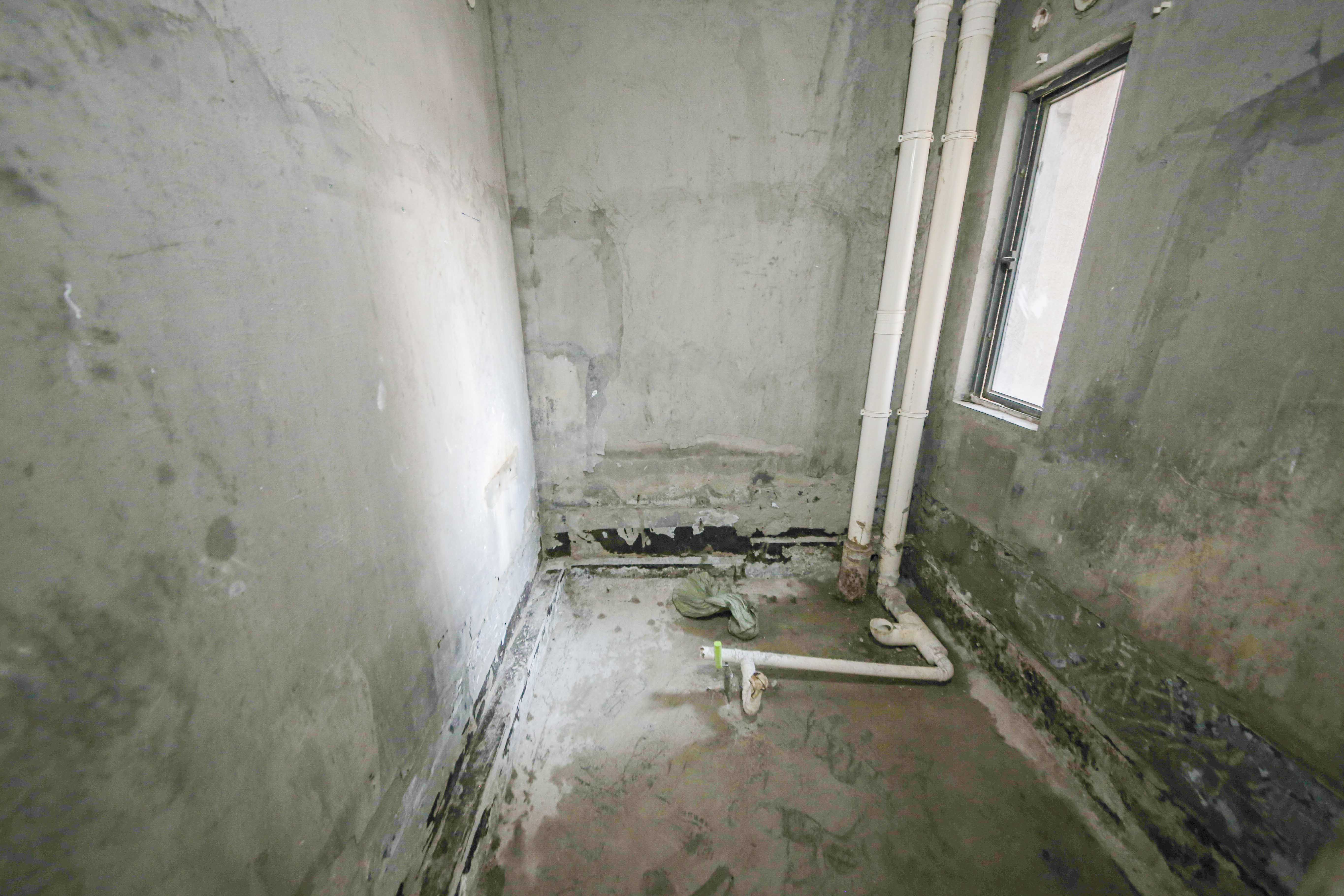 青园  4室2厅2卫    195.0万 青园  4室2厅2卫    195.0万卫生间