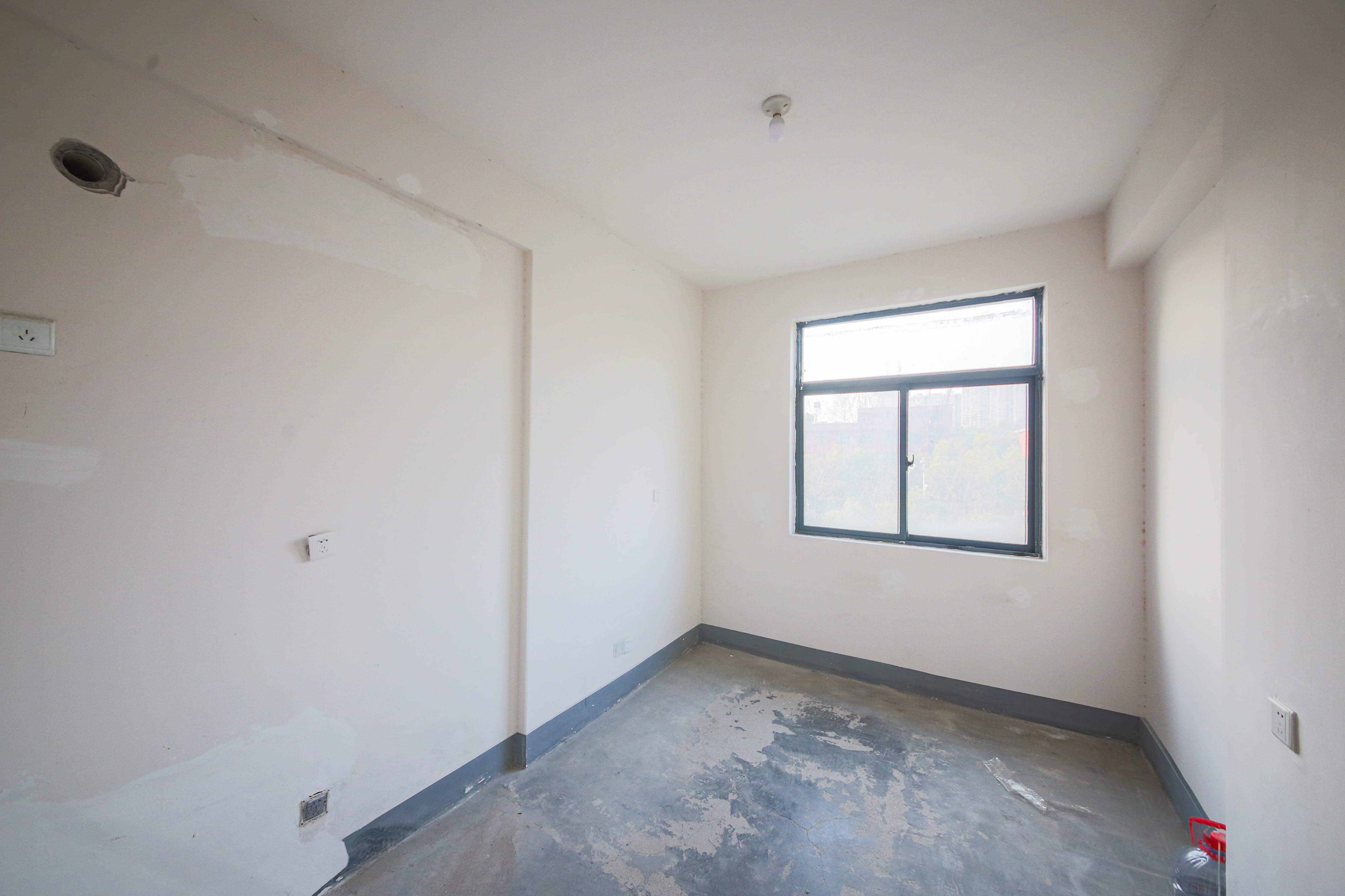 青园  4室2厅2卫    195.0万 青园  4室2厅2卫    195.0万卧室