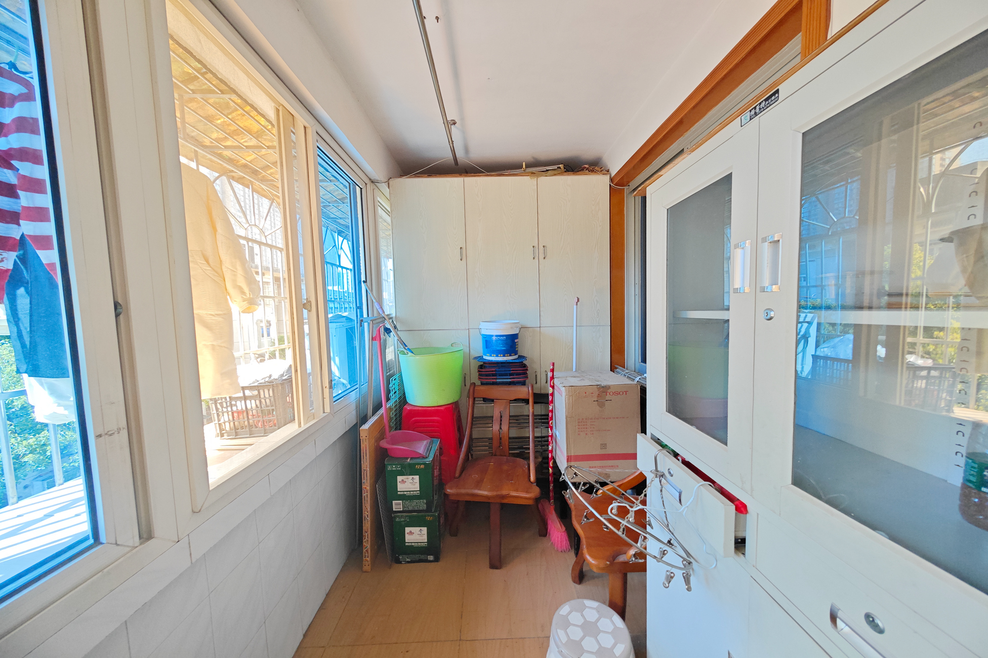 湖南中医学院梨子山宿舍/湖南省中医附一医院  4室2厅2卫   89.90万阳台