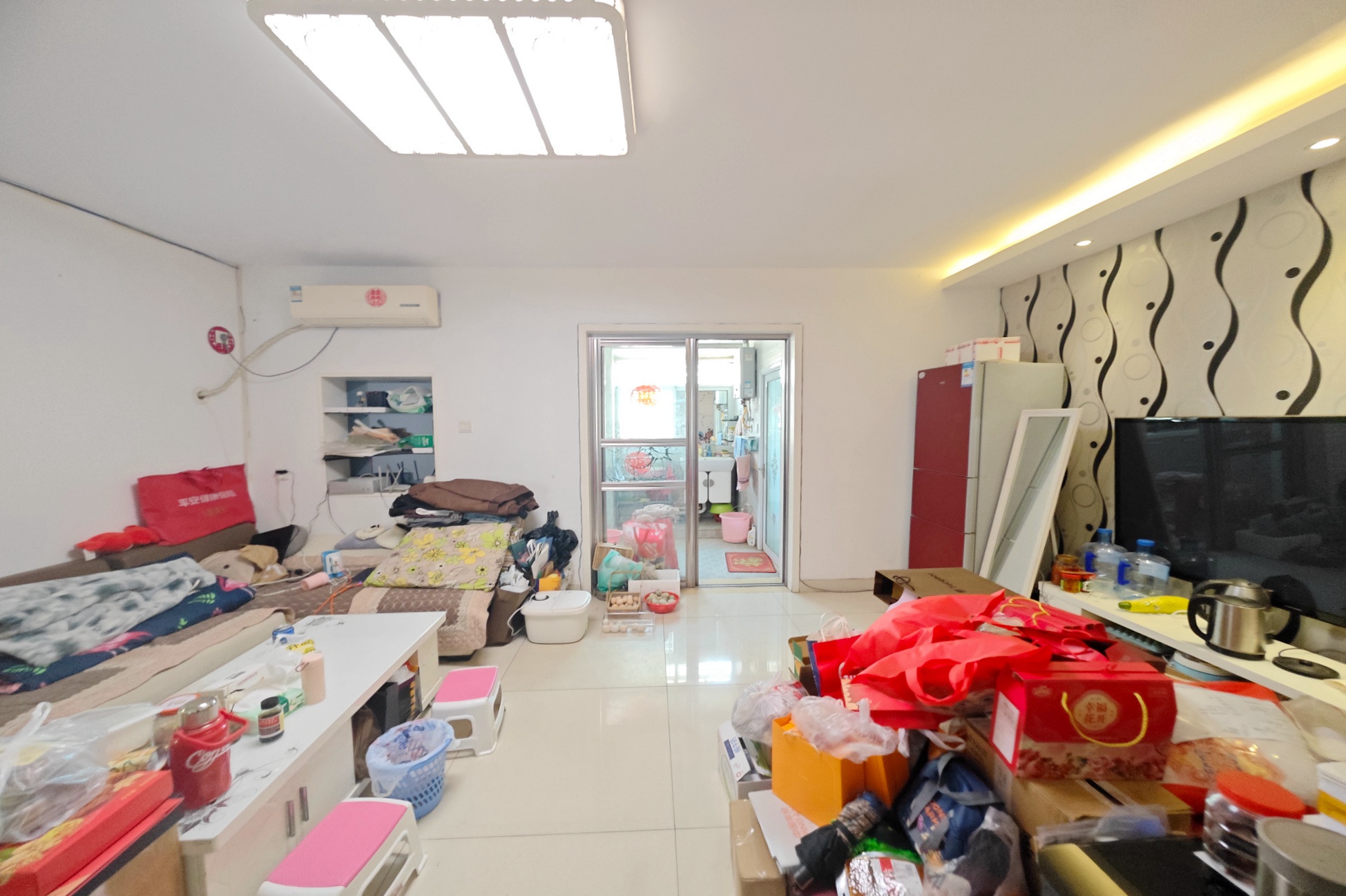 梨子山社区长电宿舍  2室1厅1卫   45.00万客厅