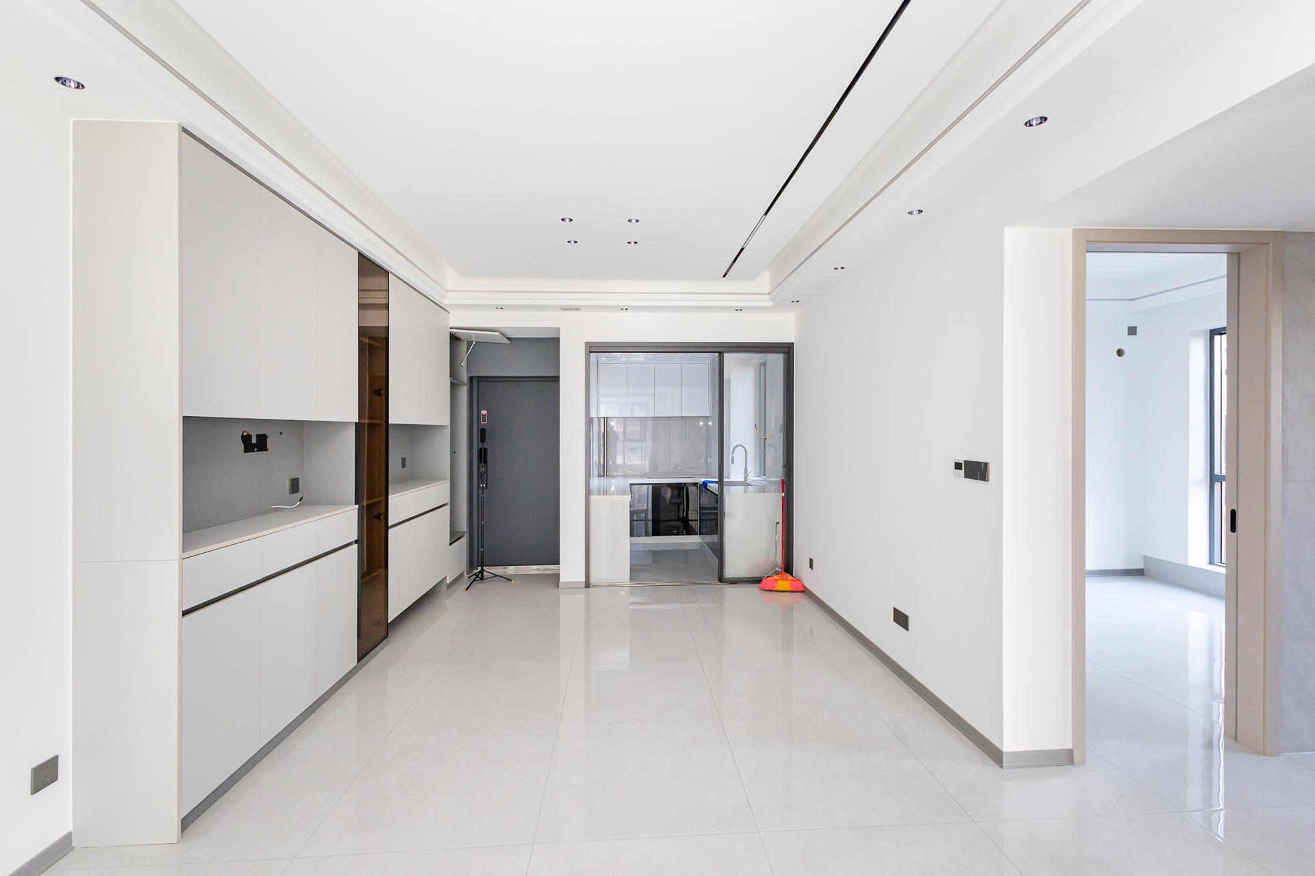 长燃新奥佳园  2室2厅1卫    65.0万 长燃新奥佳园  2室2厅1卫    65.0万客厅