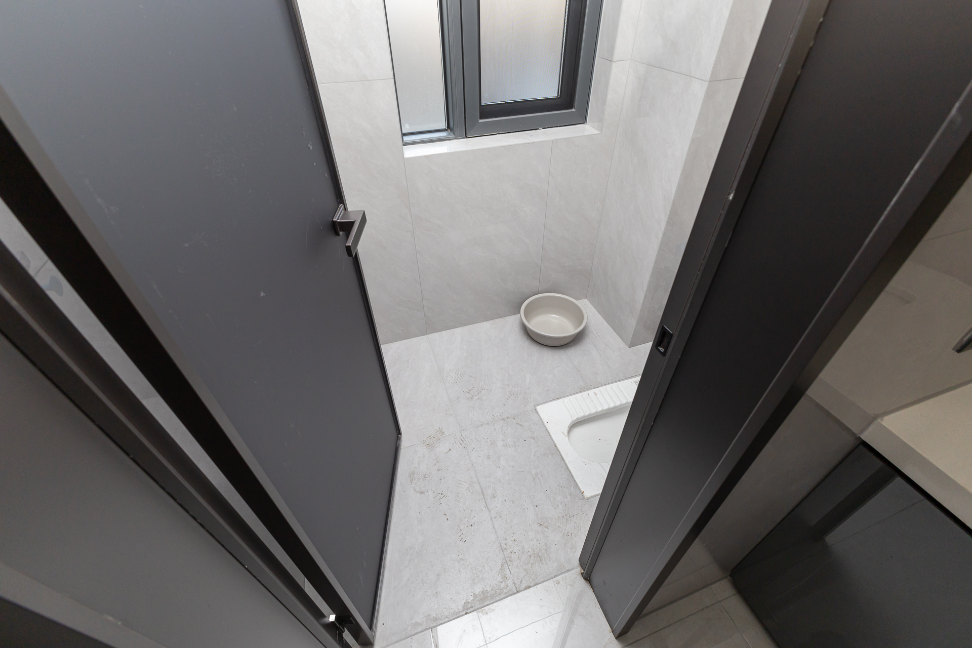 长燃新奥佳园  2室2厅1卫    65.0万 长燃新奥佳园  2室2厅1卫    65.0万卫生间