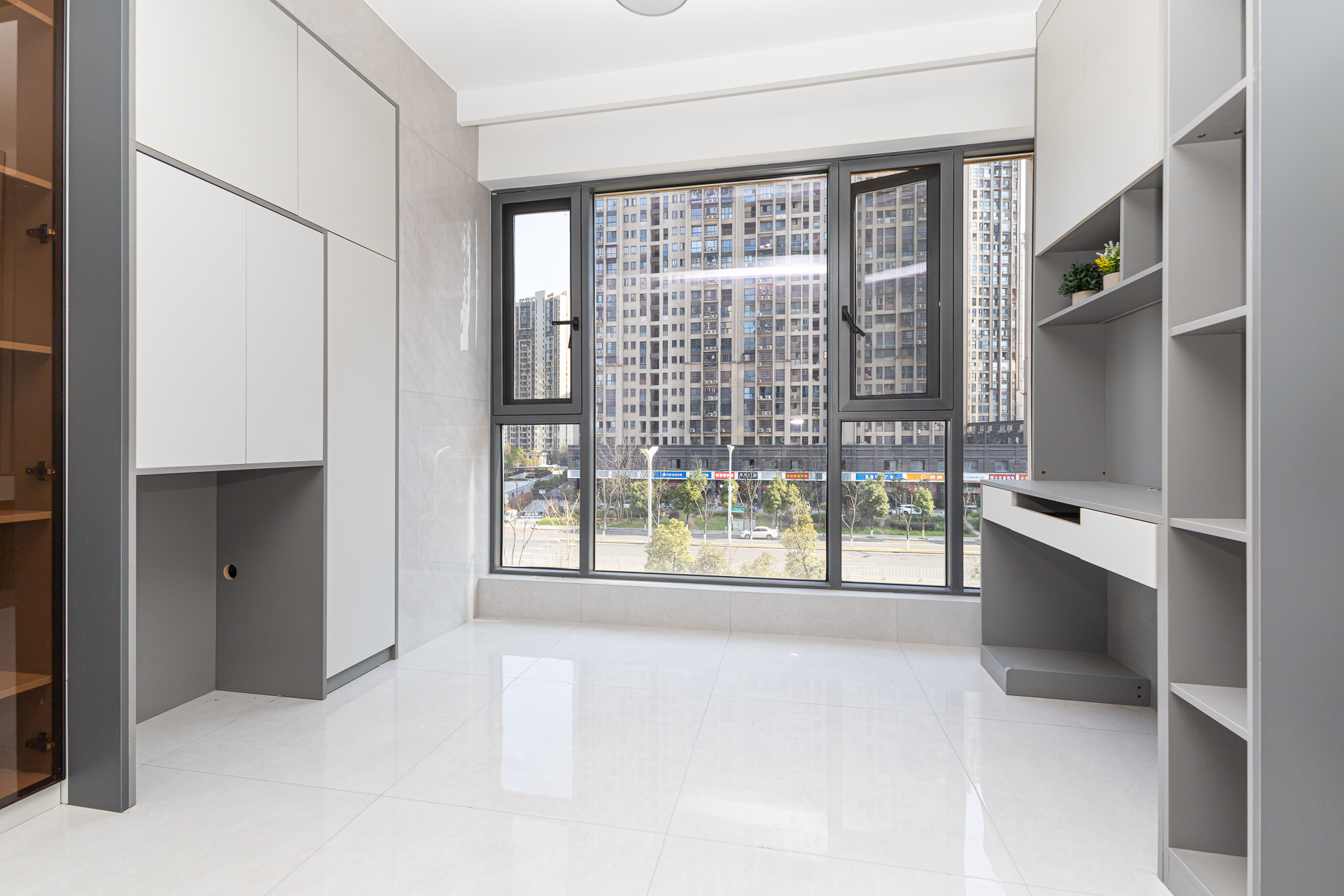 长燃新奥佳园  2室2厅1卫    65.0万 长燃新奥佳园  2室2厅1卫    65.0万阳台